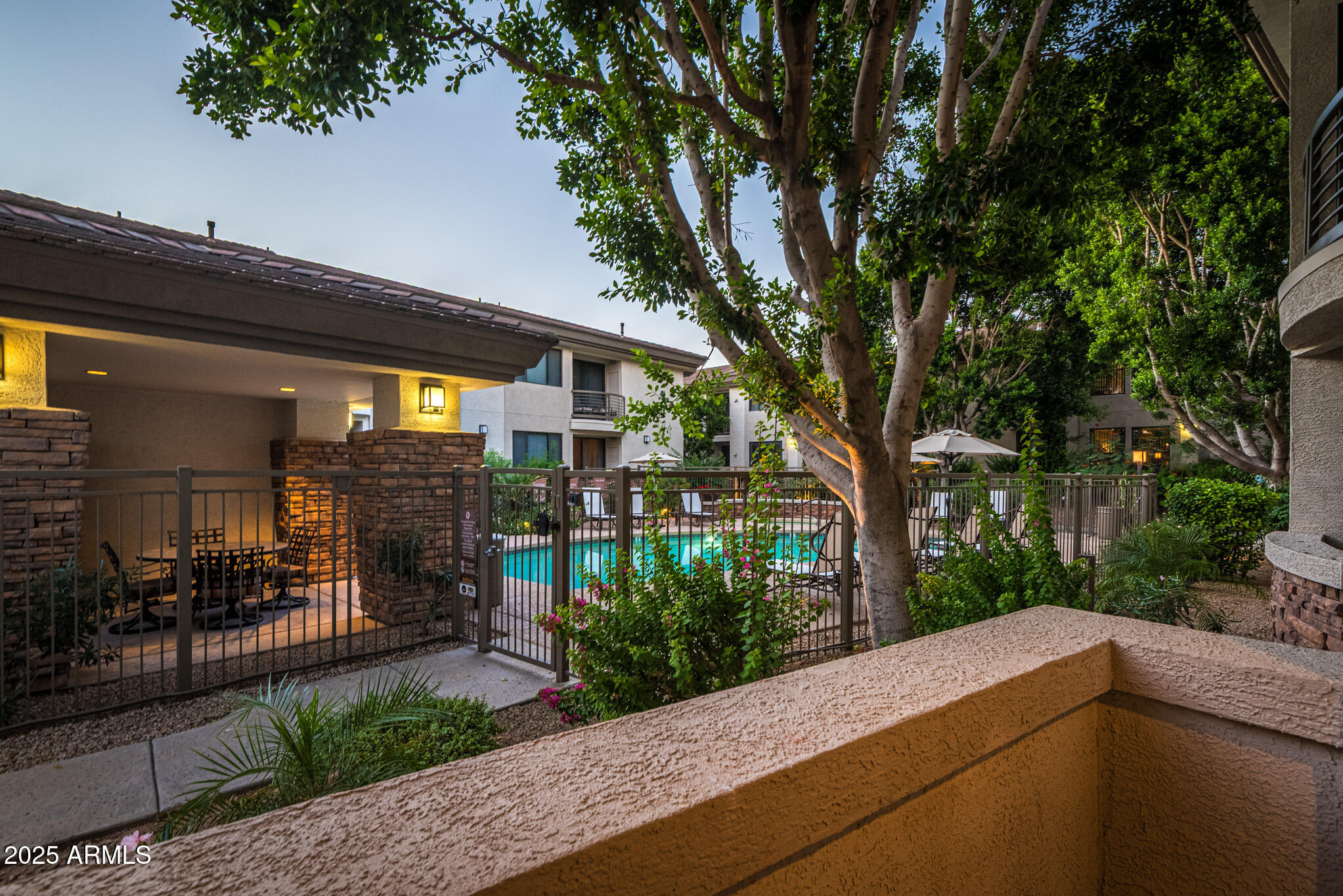 Phoenix, Arizona 85054, United States, 2 Bedrooms Bedrooms, ,2 BathroomsBathrooms,Residential,Active,226521