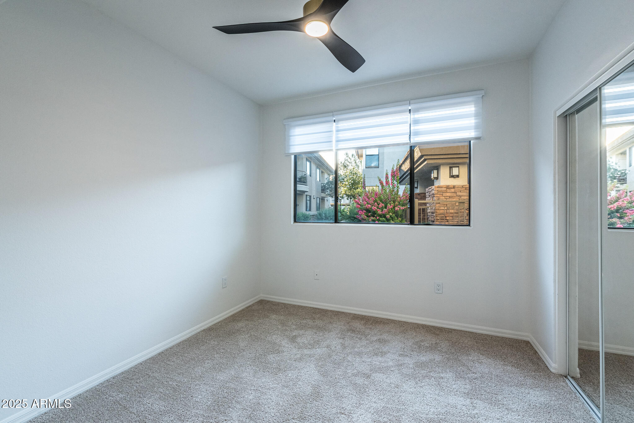 Phoenix, Arizona 85054, United States, 2 Bedrooms Bedrooms, ,2 BathroomsBathrooms,Residential,Active,226521