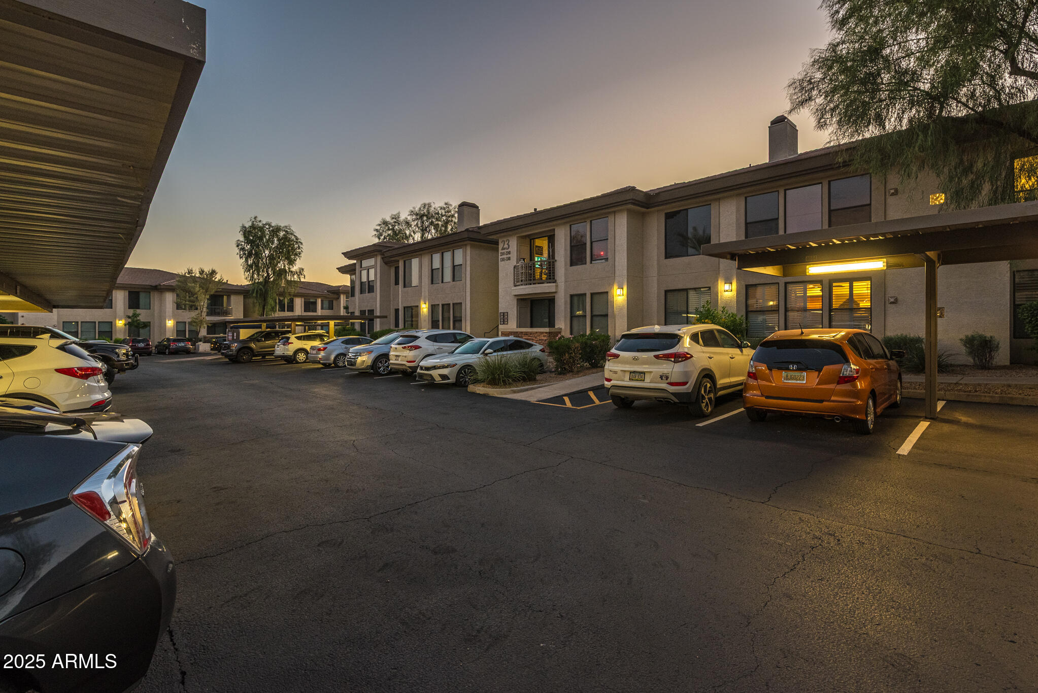 Phoenix, Arizona 85054, United States, 2 Bedrooms Bedrooms, ,2 BathroomsBathrooms,Residential,Active,226521