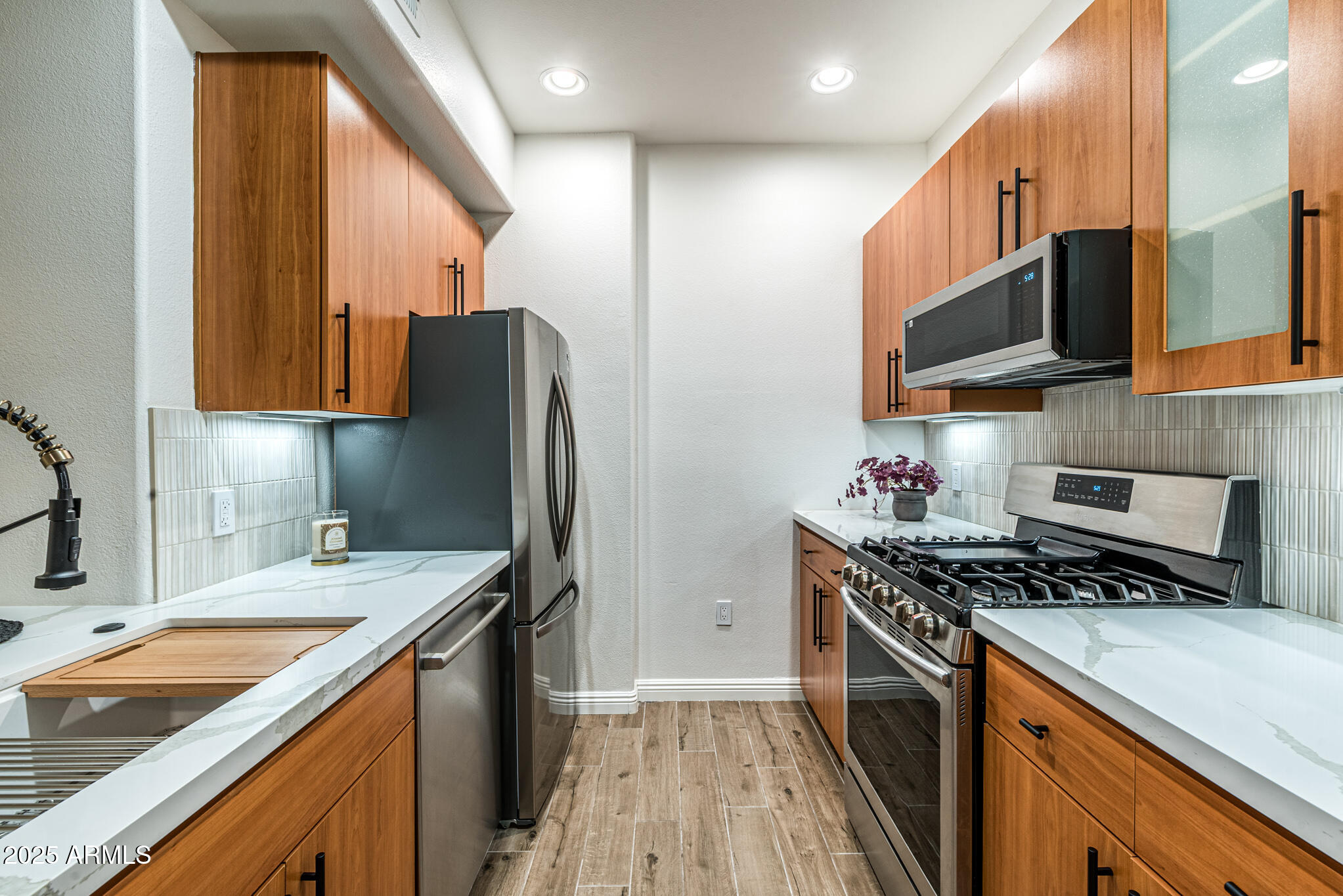 Phoenix, Arizona 85054, United States, 2 Bedrooms Bedrooms, ,2 BathroomsBathrooms,Residential,Active,226521