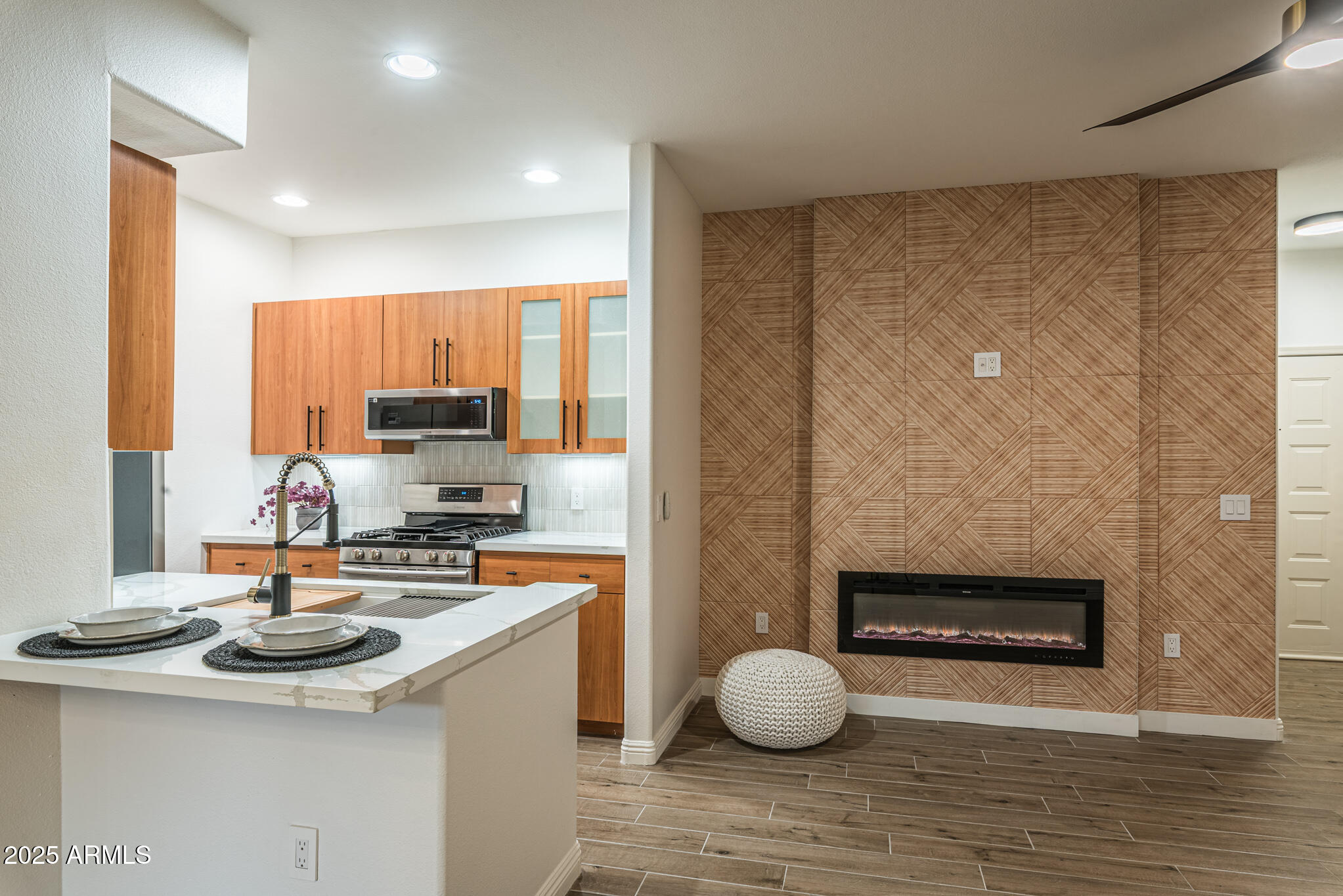 Phoenix, Arizona 85054, United States, 2 Bedrooms Bedrooms, ,2 BathroomsBathrooms,Residential,Active,226521 Phoenix, Arizona 85054, United States, 2 Bedrooms Bedrooms, ,2 BathroomsBathrooms,Residential,Active,226521