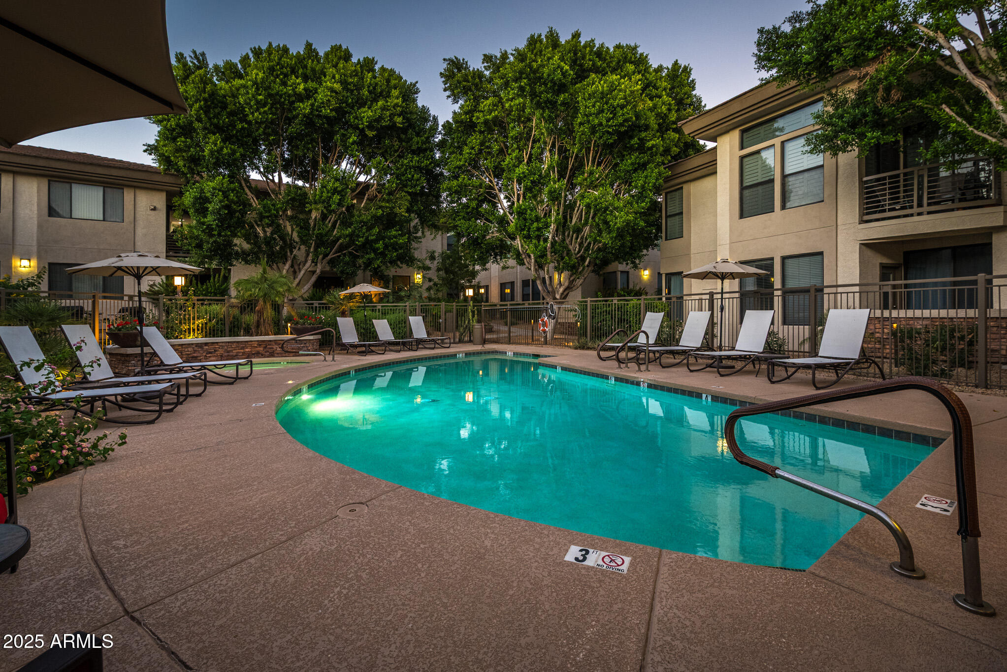 Phoenix, Arizona 85054, United States, 2 Bedrooms Bedrooms, ,2 BathroomsBathrooms,Residential,Active,226521