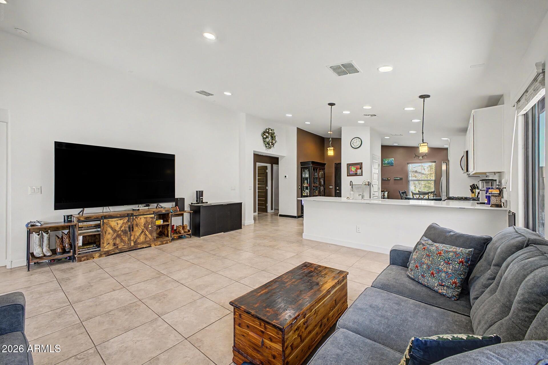 16515 W ALAMEDA Road