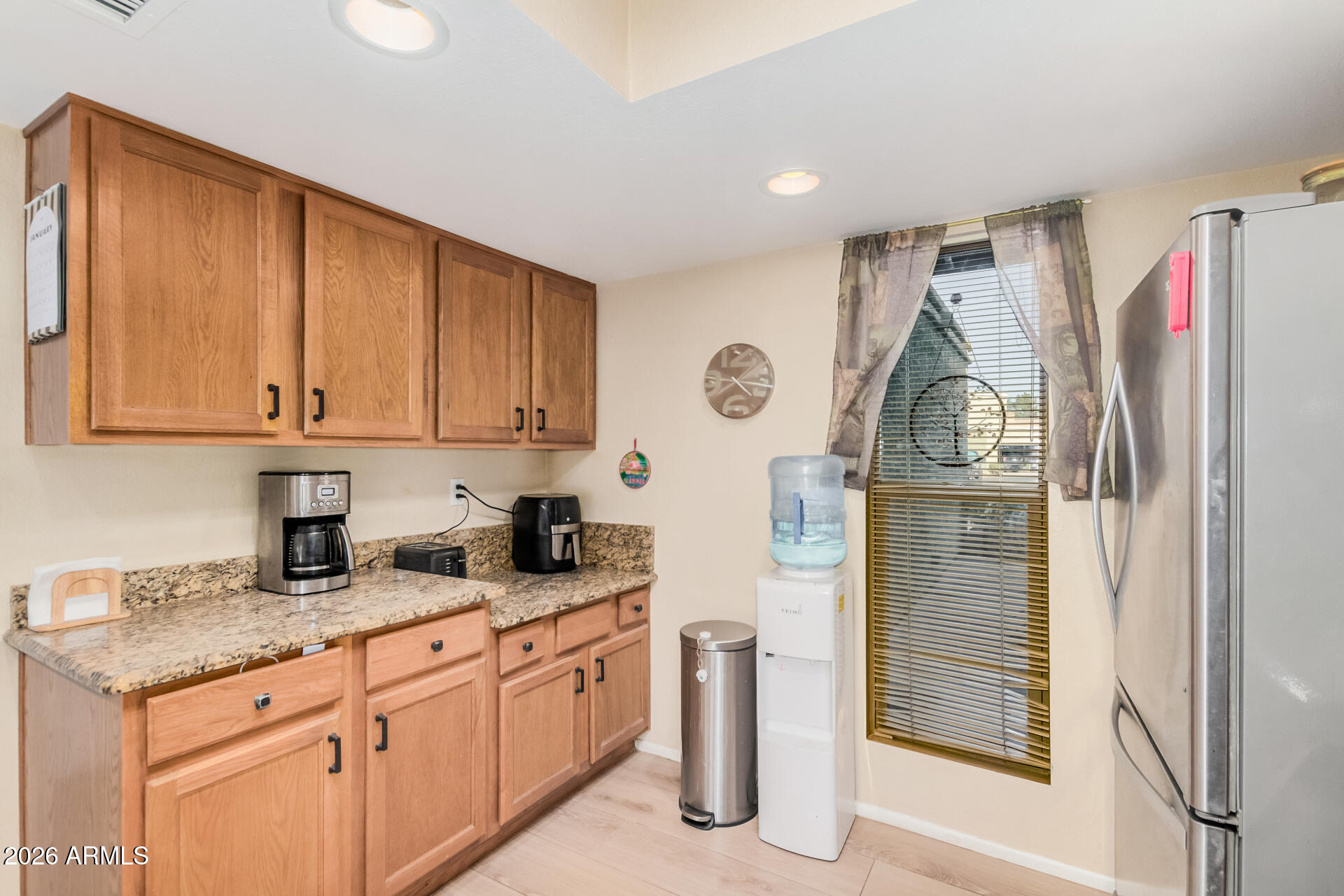 815 E GROVERS Avenue 25