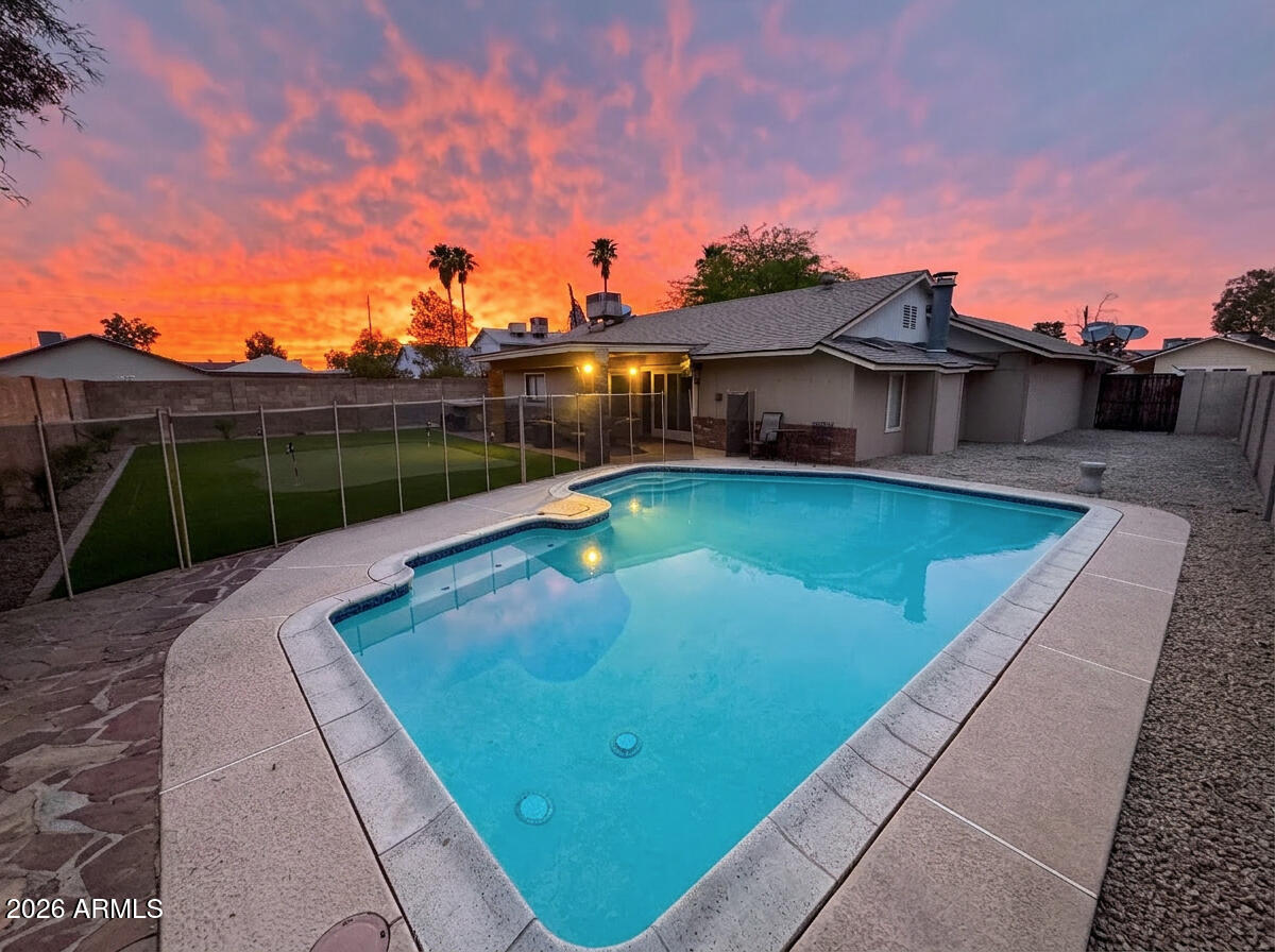 2439 W Kathleen Road