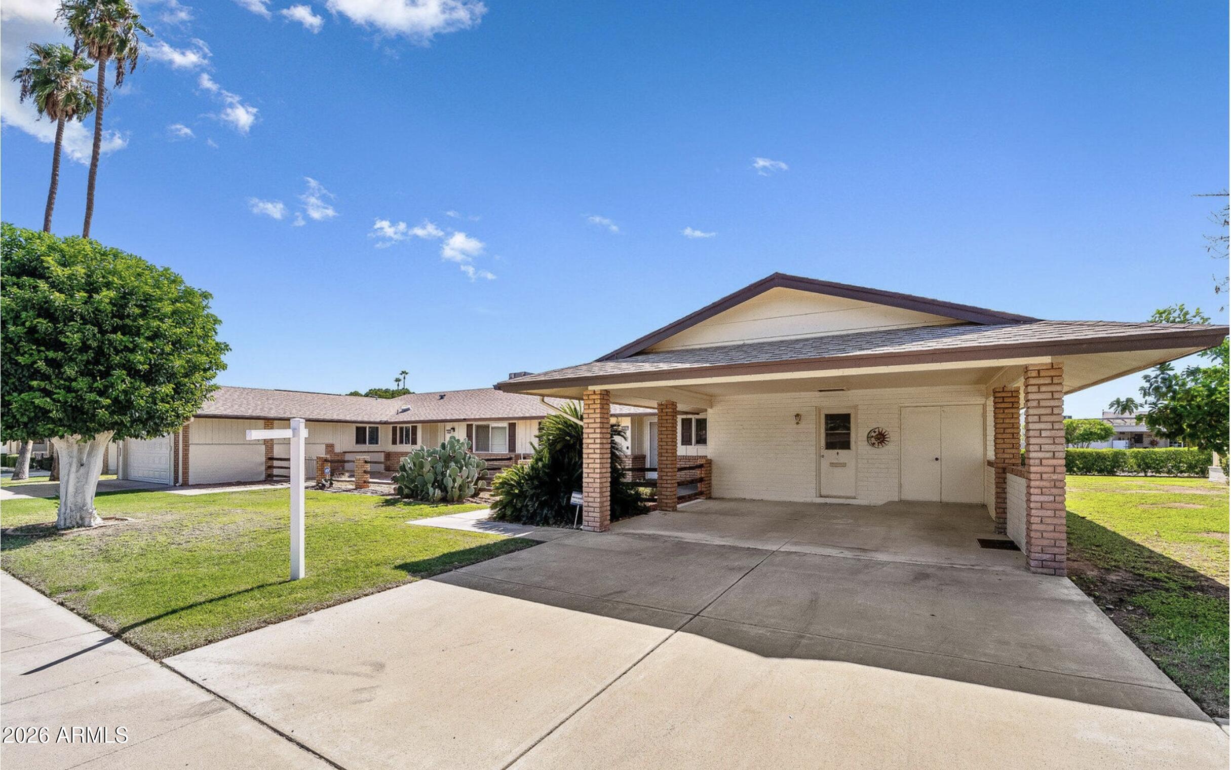 10927 W PEORIA Avenue