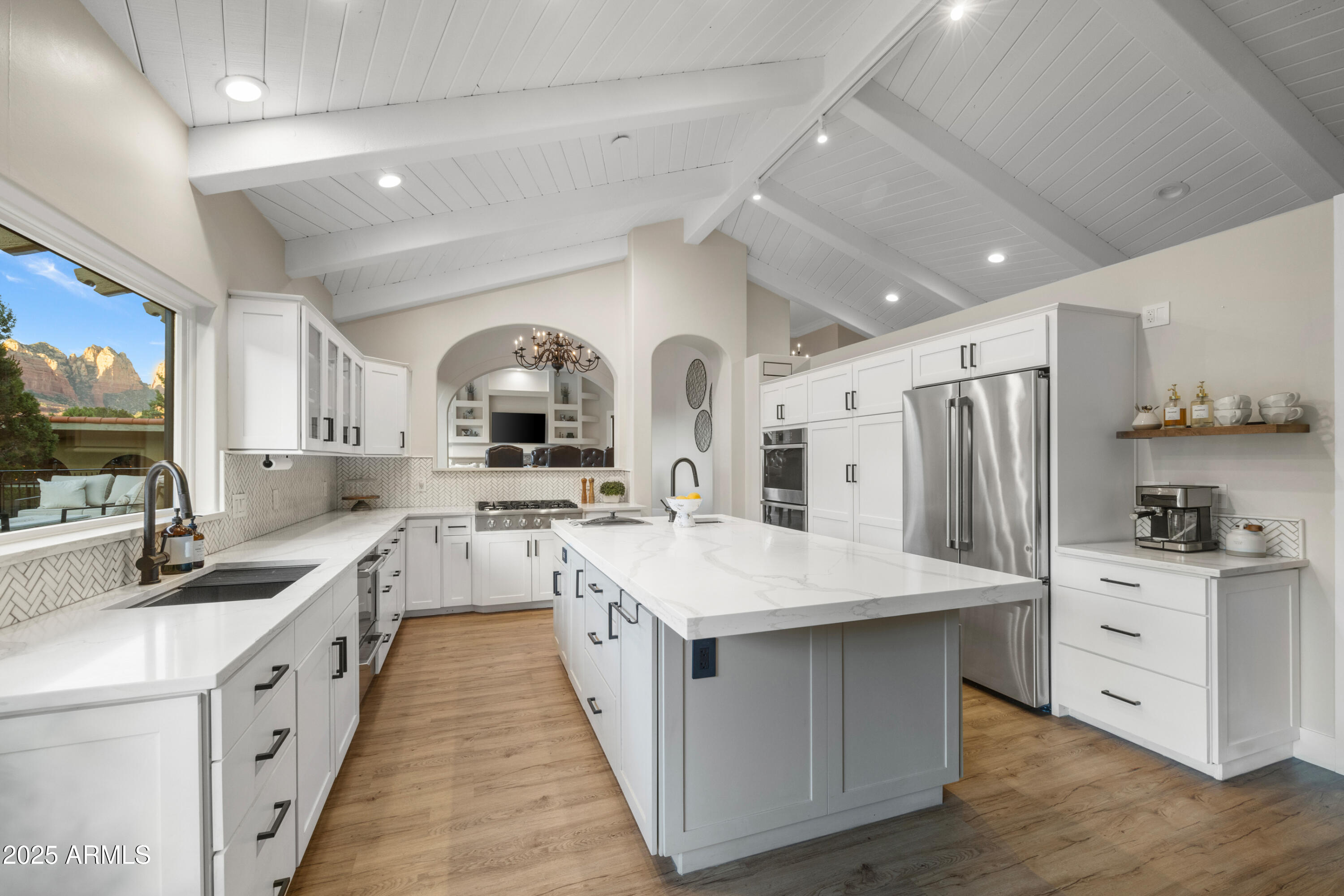 20 SHADOW ROCK Drive