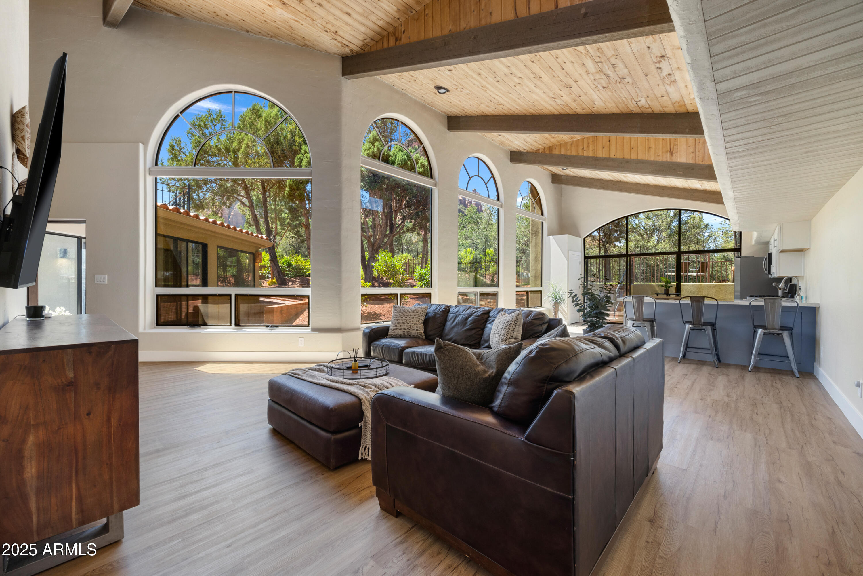 20 SHADOW ROCK Drive