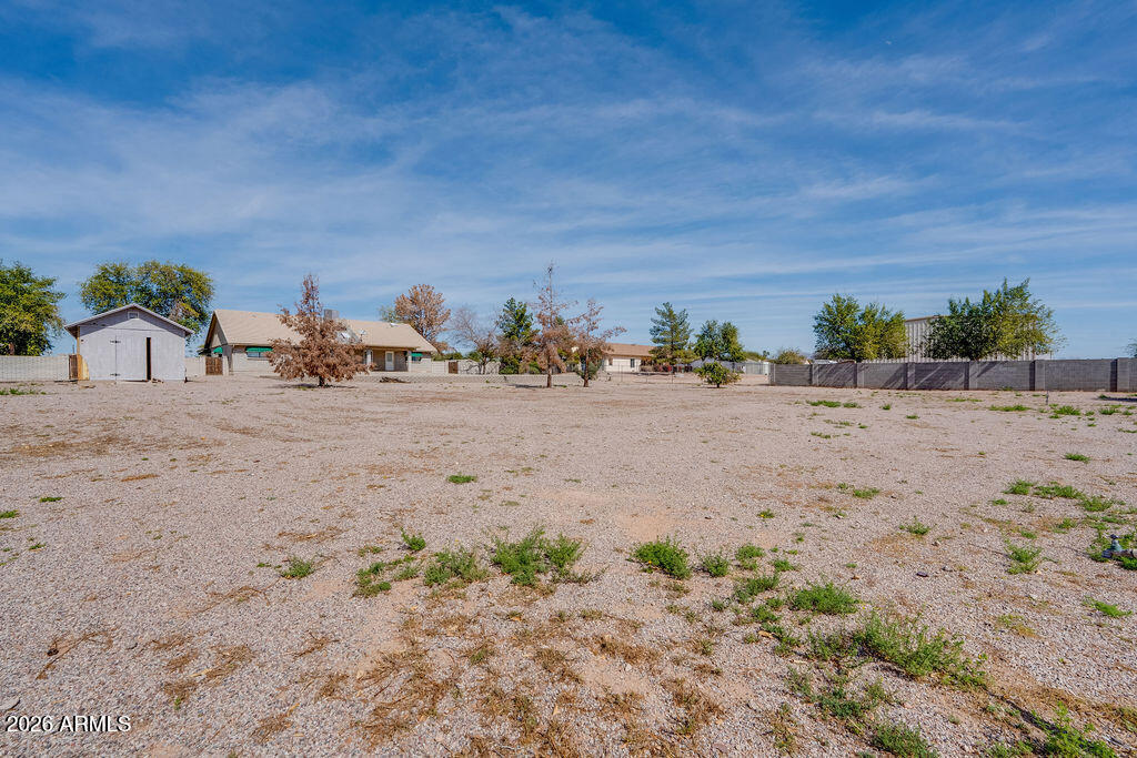 8837 E SUNLAND Avenue