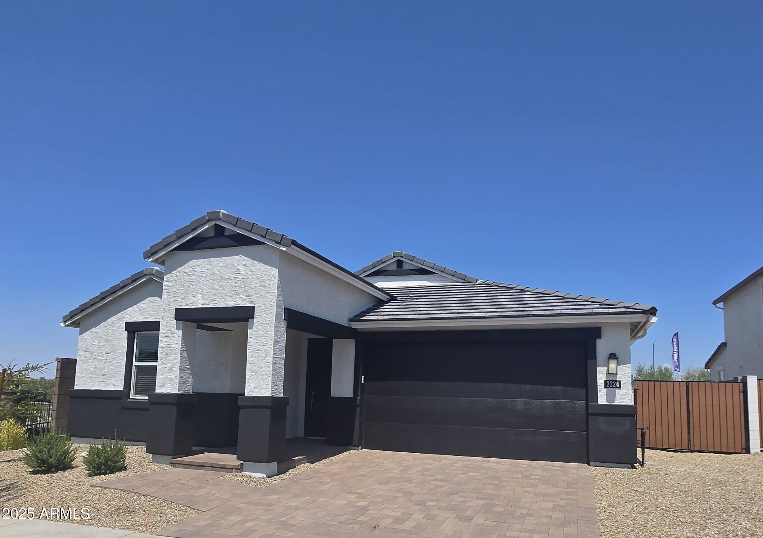 2324 W MOODY Trail