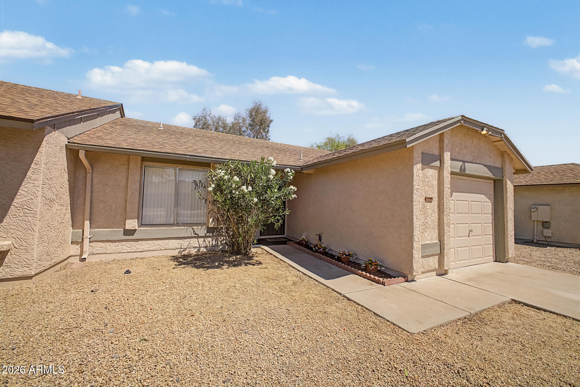 1946 E GRANDVIEW Road