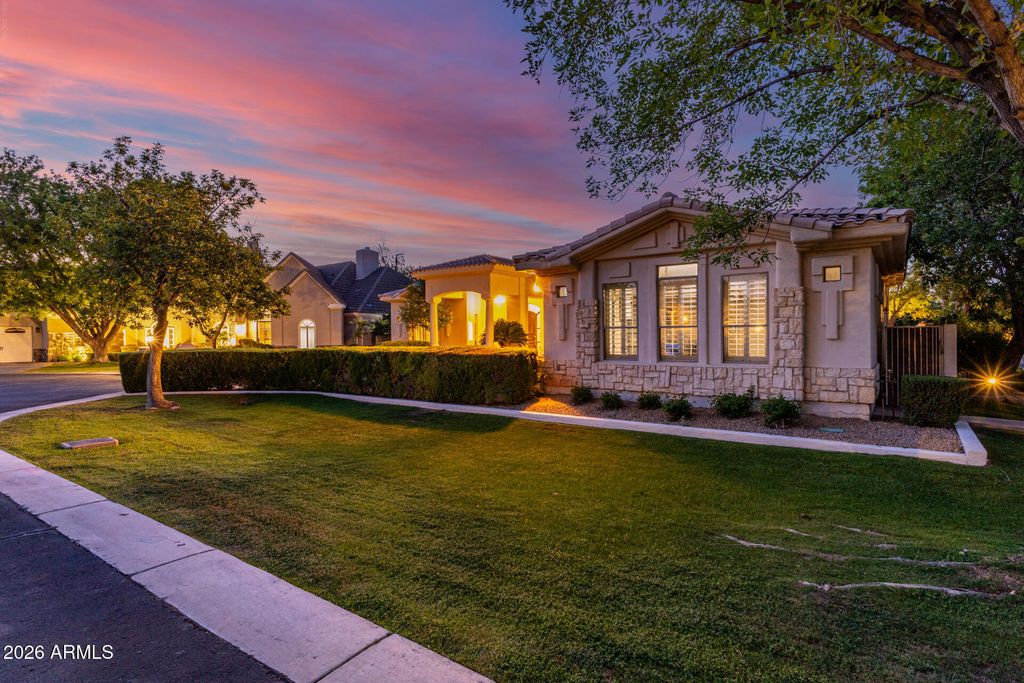 Photo of 8204 S Homestead Lane, Tempe, AZ 85284 (MLS # 7011673)