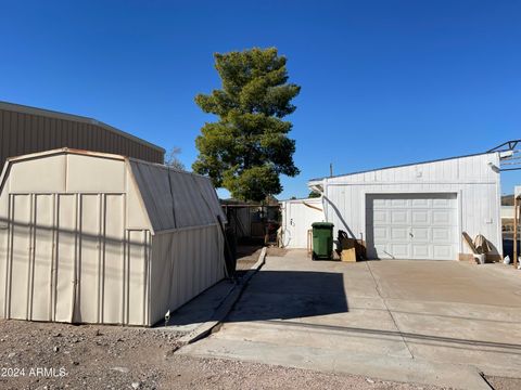 A home in Queen Valley