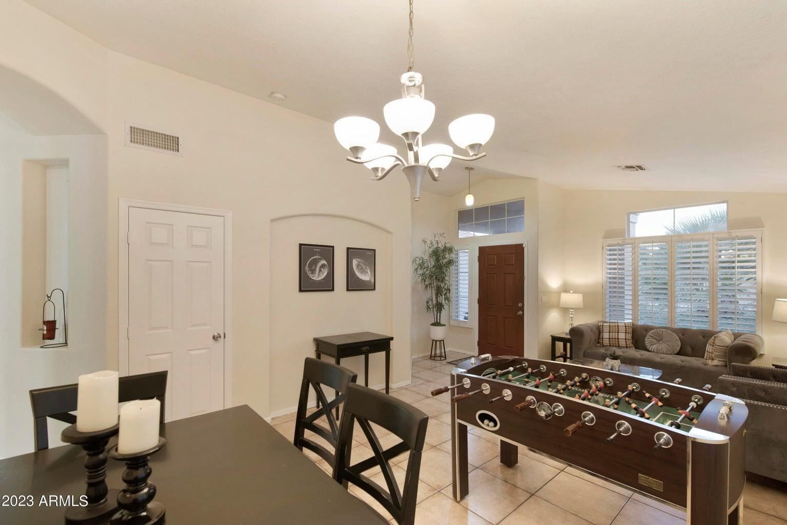 5174 W Kerry Lane