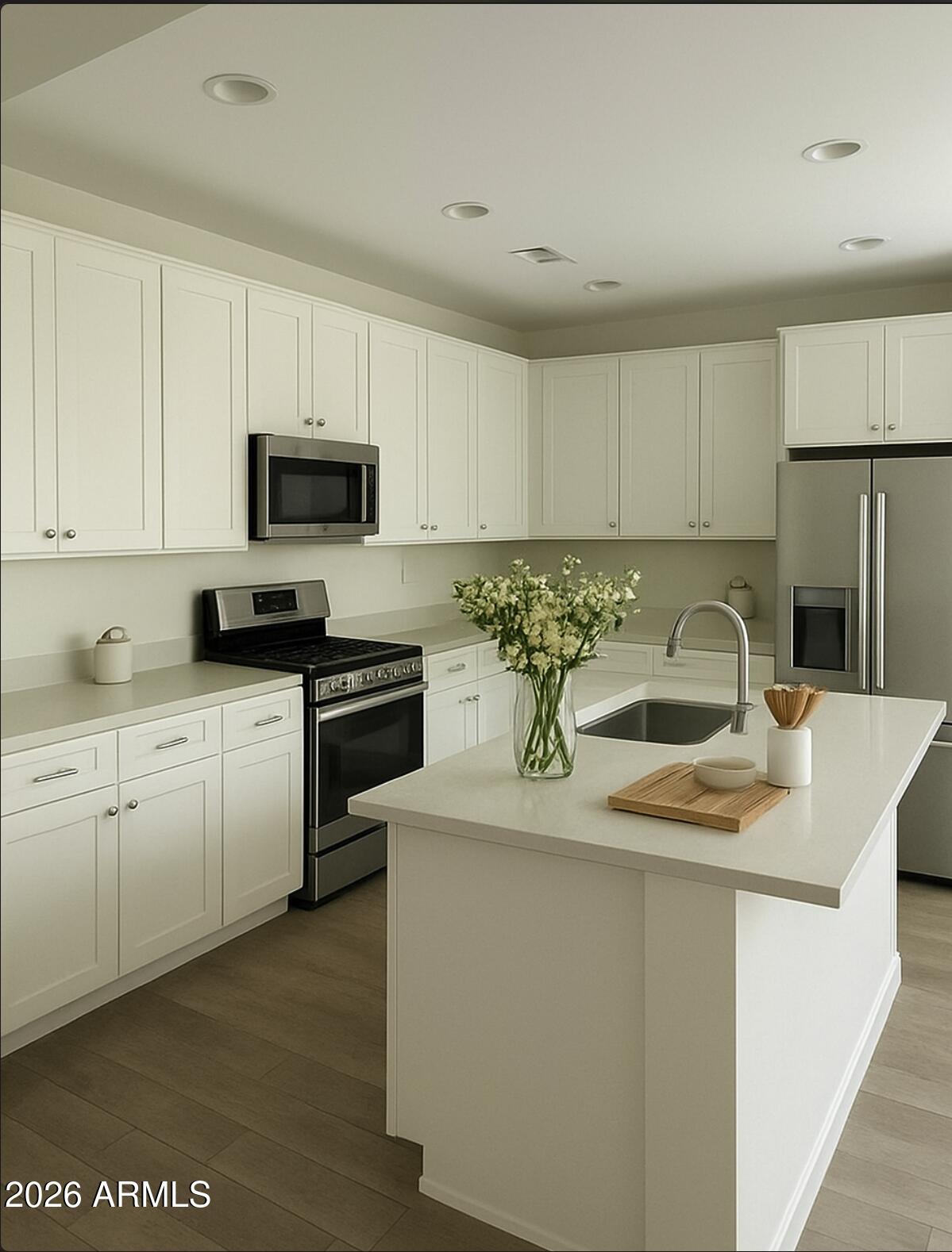 4701 E VERNON Avenue E