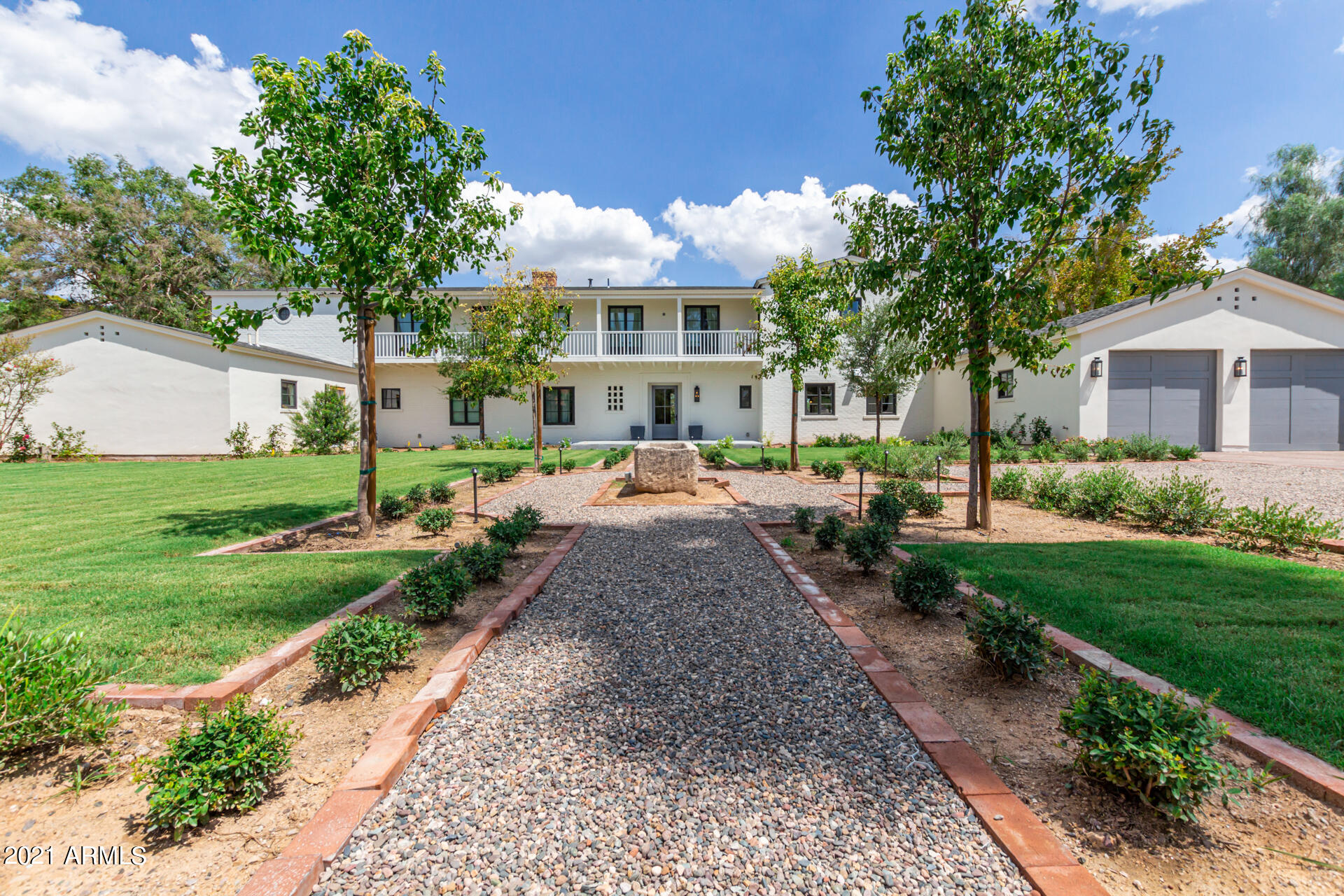 COUNTRY CLUB PLACE - Residential
