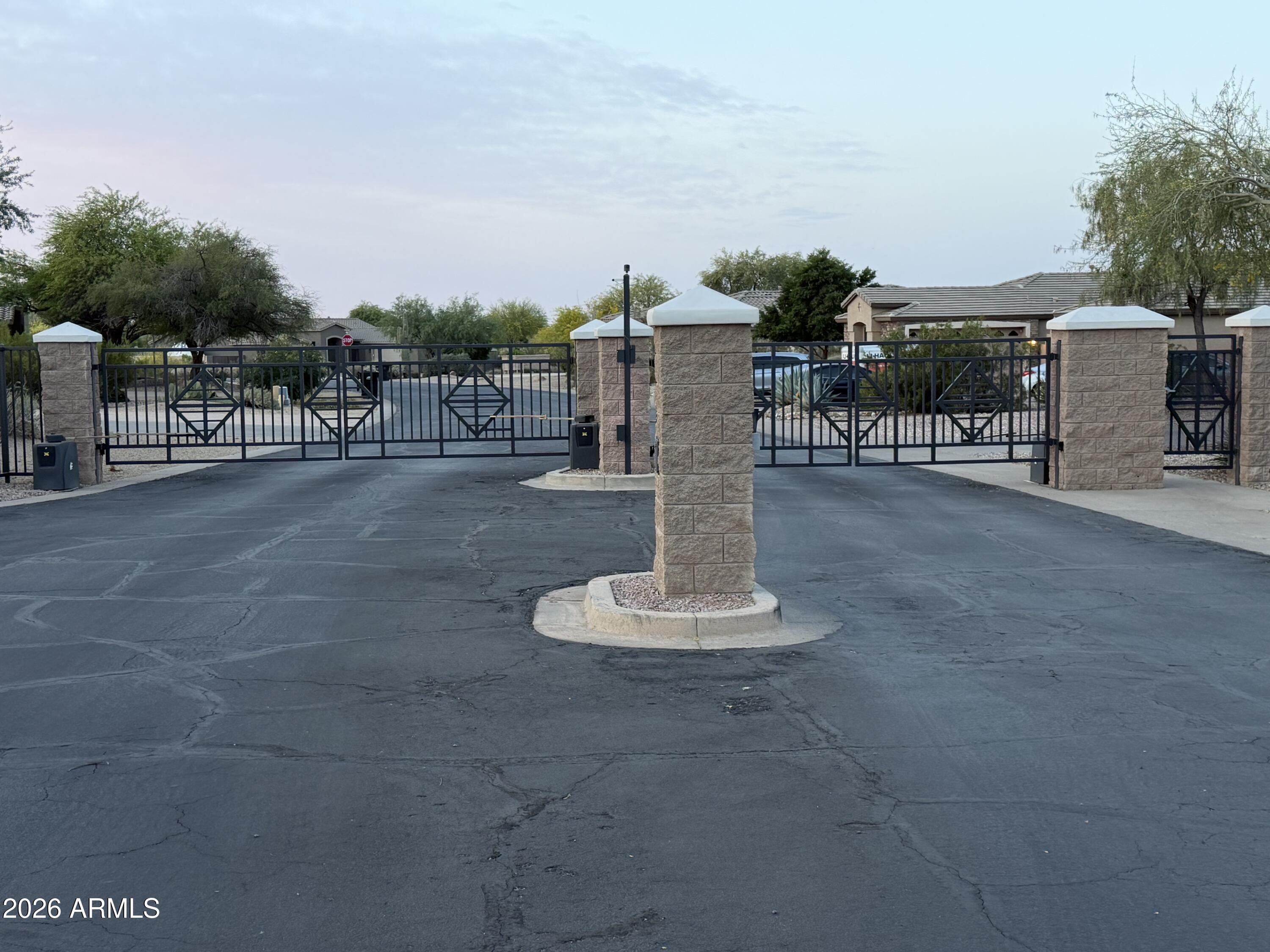 7864 E LAUREL Street