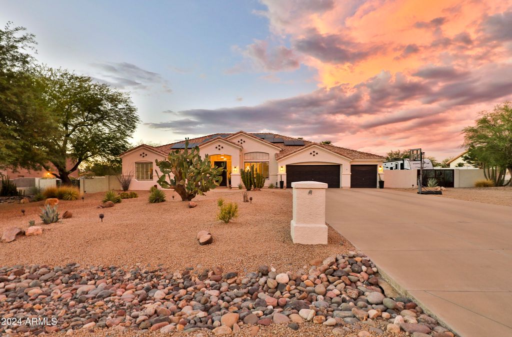 Photo of 12918 W San Juan Avenue, Litchfield Park, AZ 85340 (MLS # 6897080)