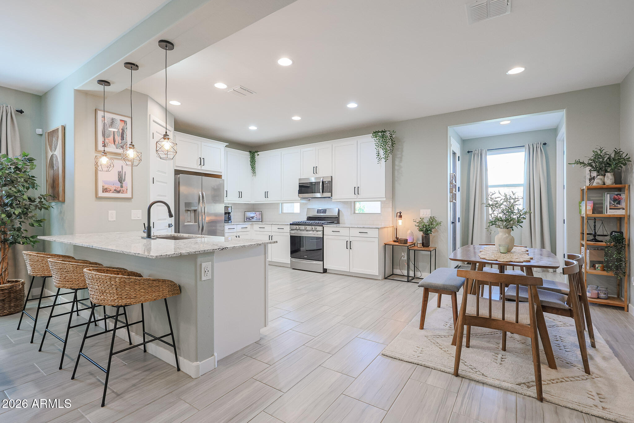 19414 W HIGHLAND Avenue