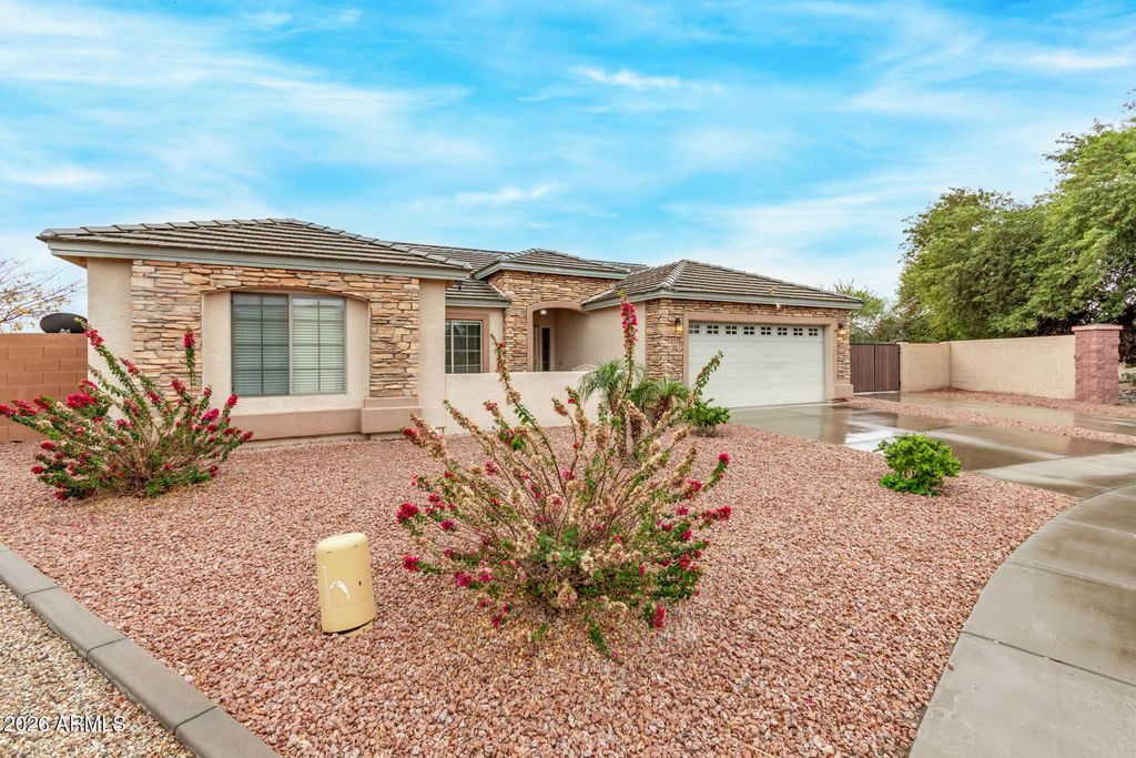 Photo of 333 W Ridgeview Trail, Casa Grande, AZ 85122 (MLS # 6966062)