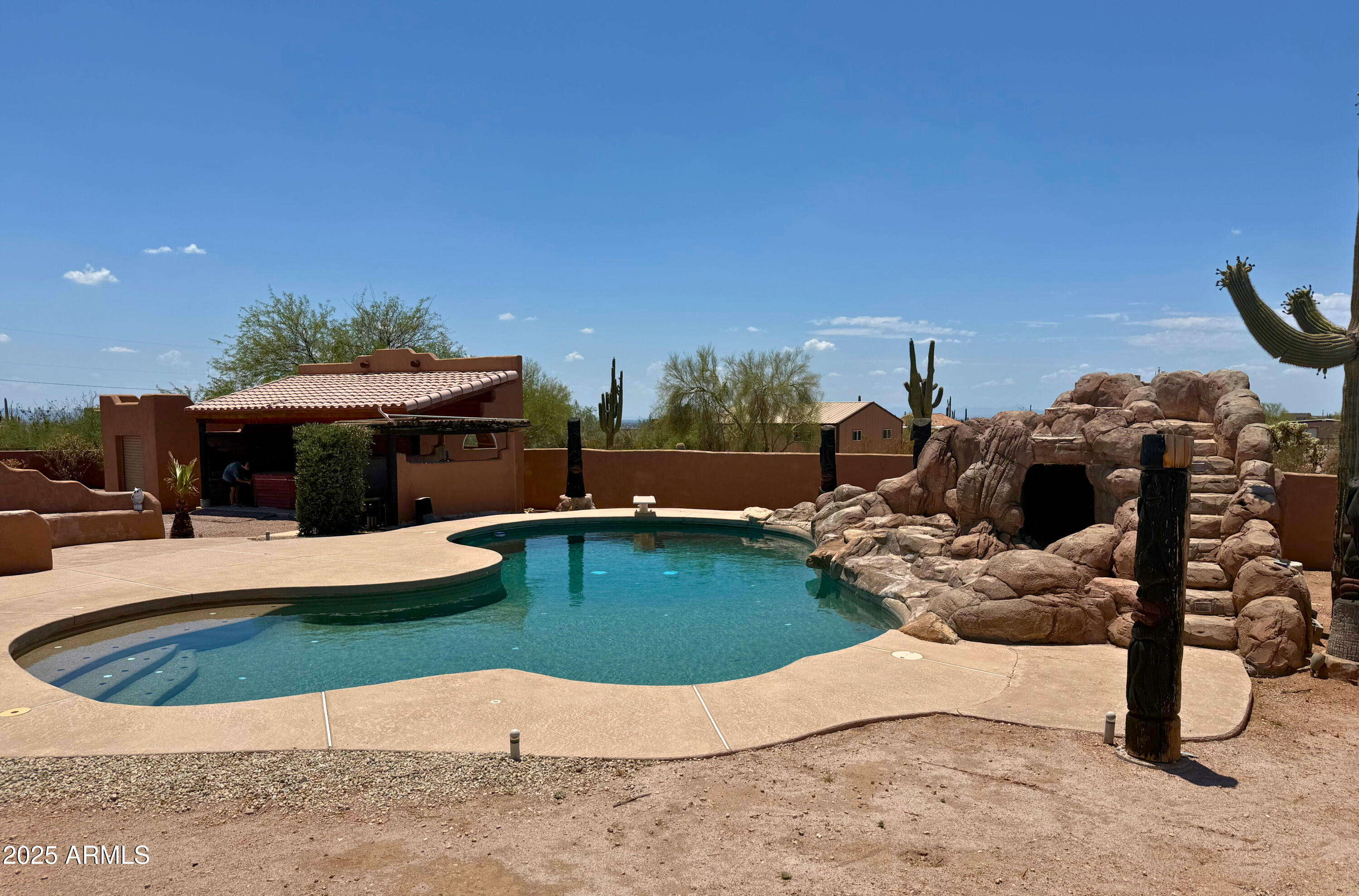 4886 N WOLVERINE PASS Road