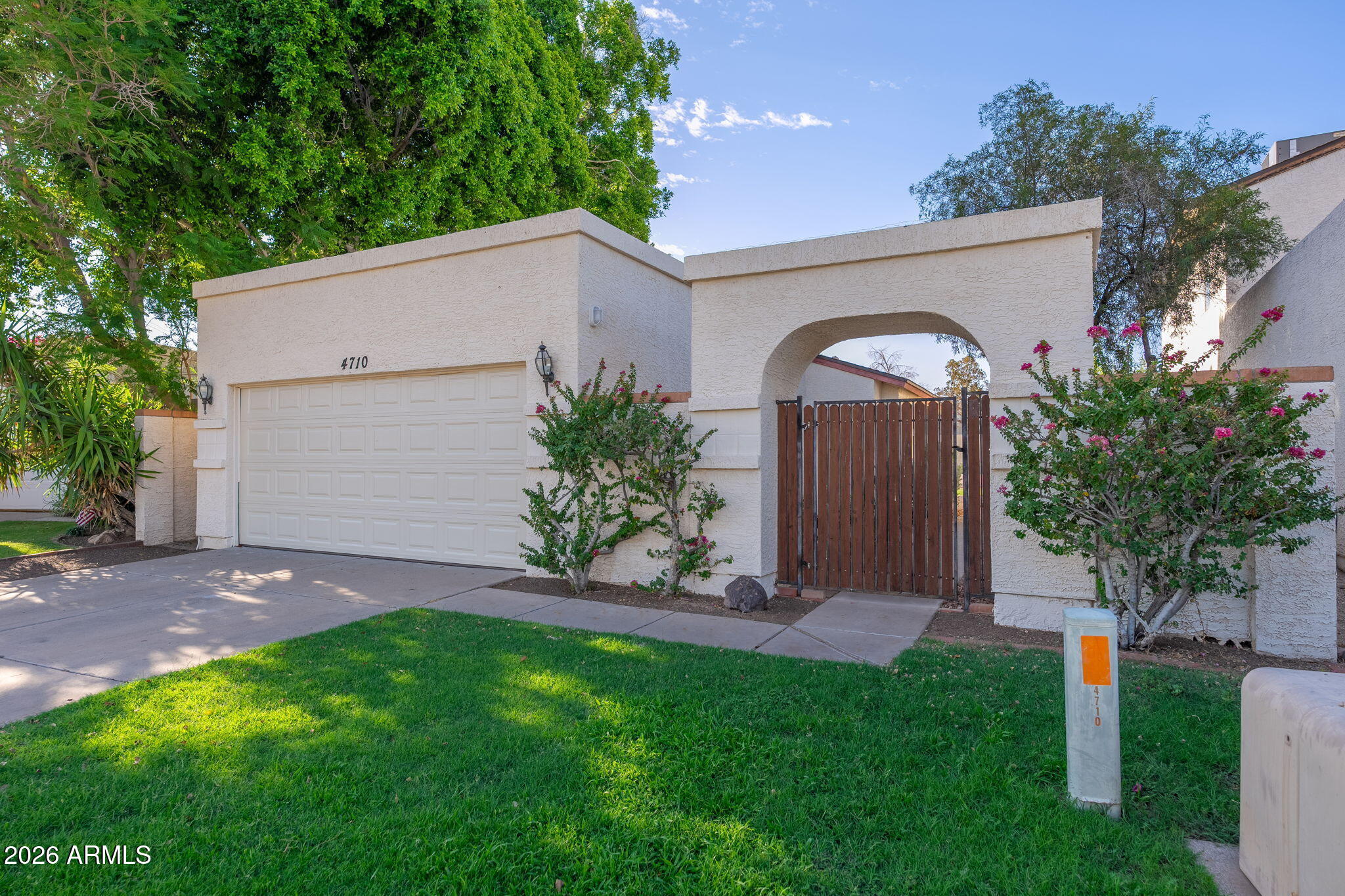 4710 W Wahalla Lane