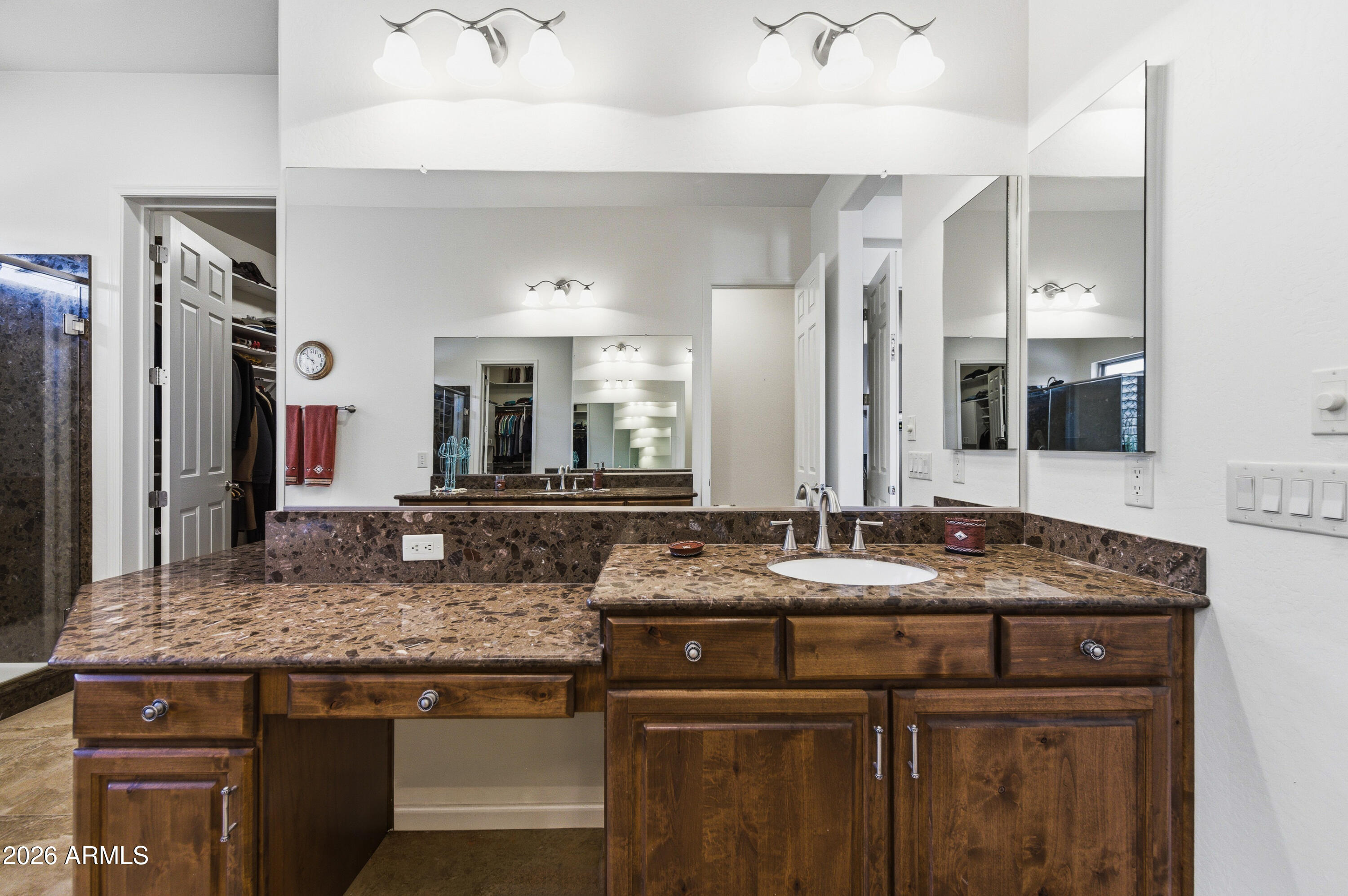 4656 W AZTEC Drive