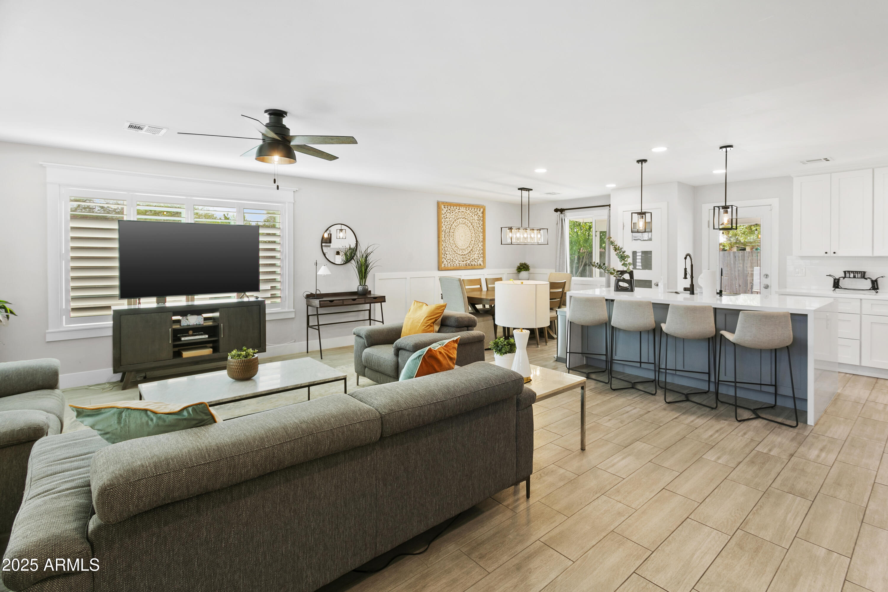 8749 E MONTEBELLO Avenue