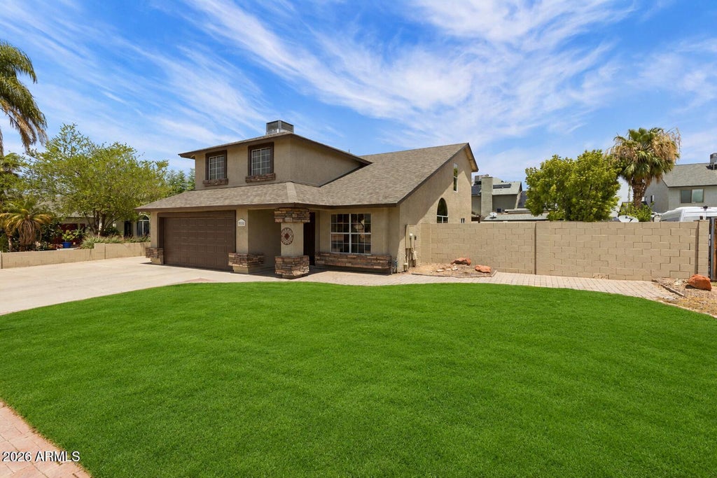 Photo of 7726 W Cinnabar Avenue, Peoria, AZ 85345 (MLS # 7092401)
