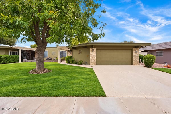10416 W PINEAIRE DR, SUN CITY, AZ 85351 - Image d97e7572772d840160c3f964c0b57e7b/132841908