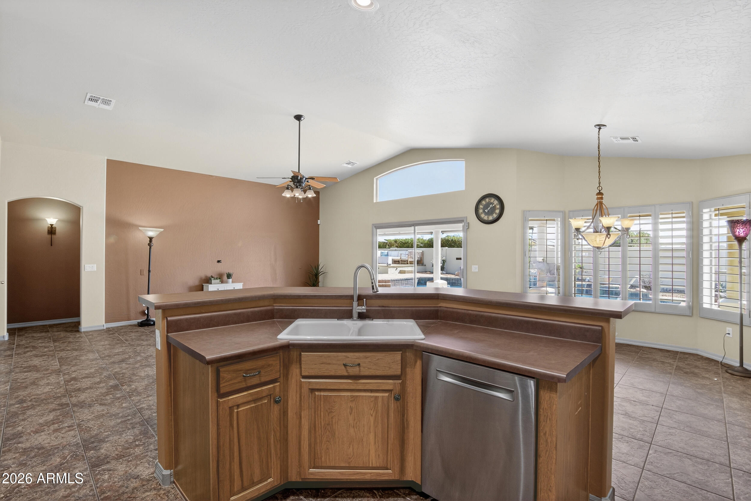 6544 S FOOTHILLS Drive