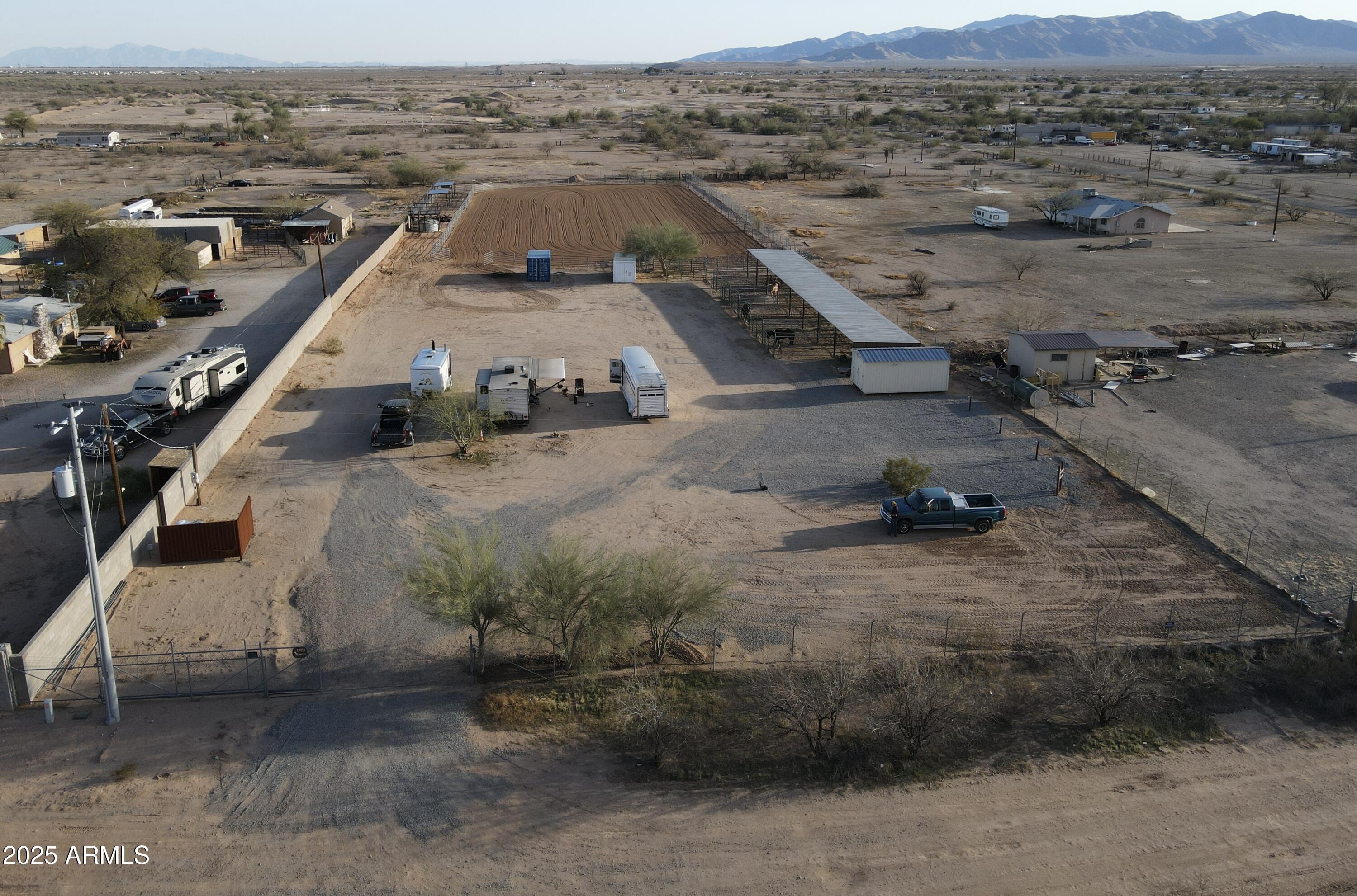 19019 W Roadrunner Road -