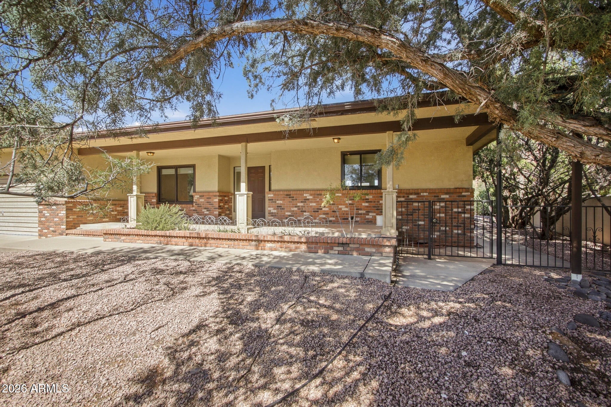 180 ARROWHEAD Drive