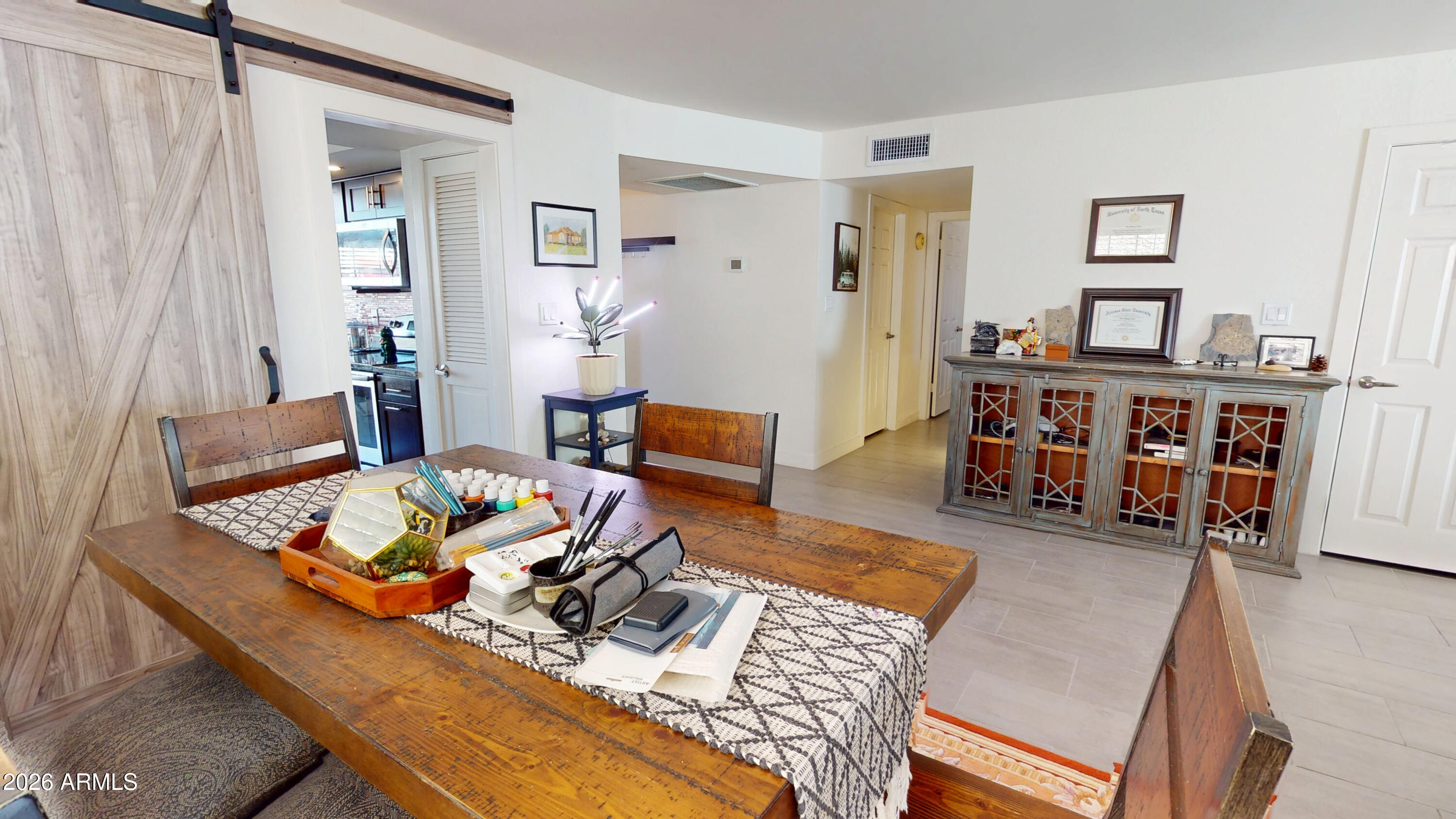 2031 W NOPAL Avenue W