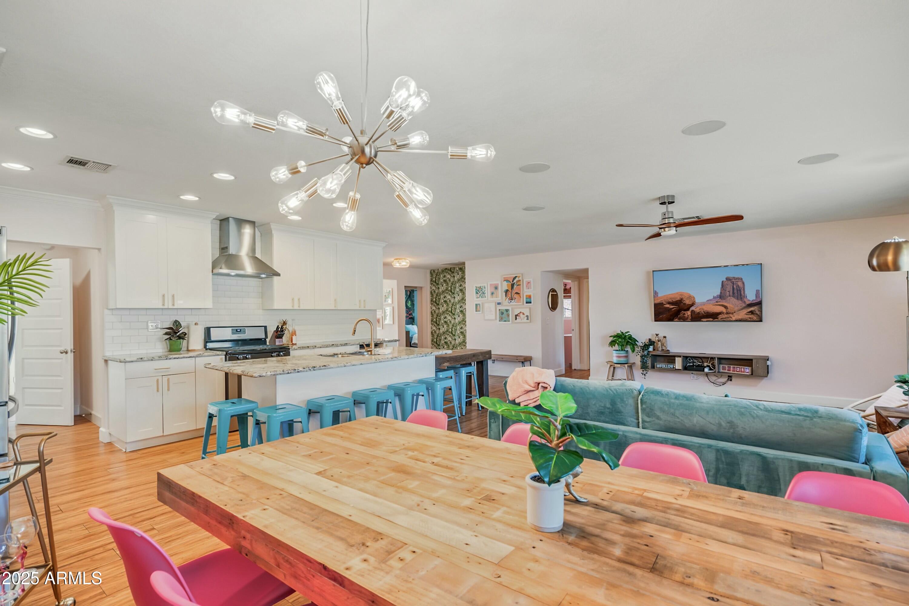 4036 N 40TH Place
