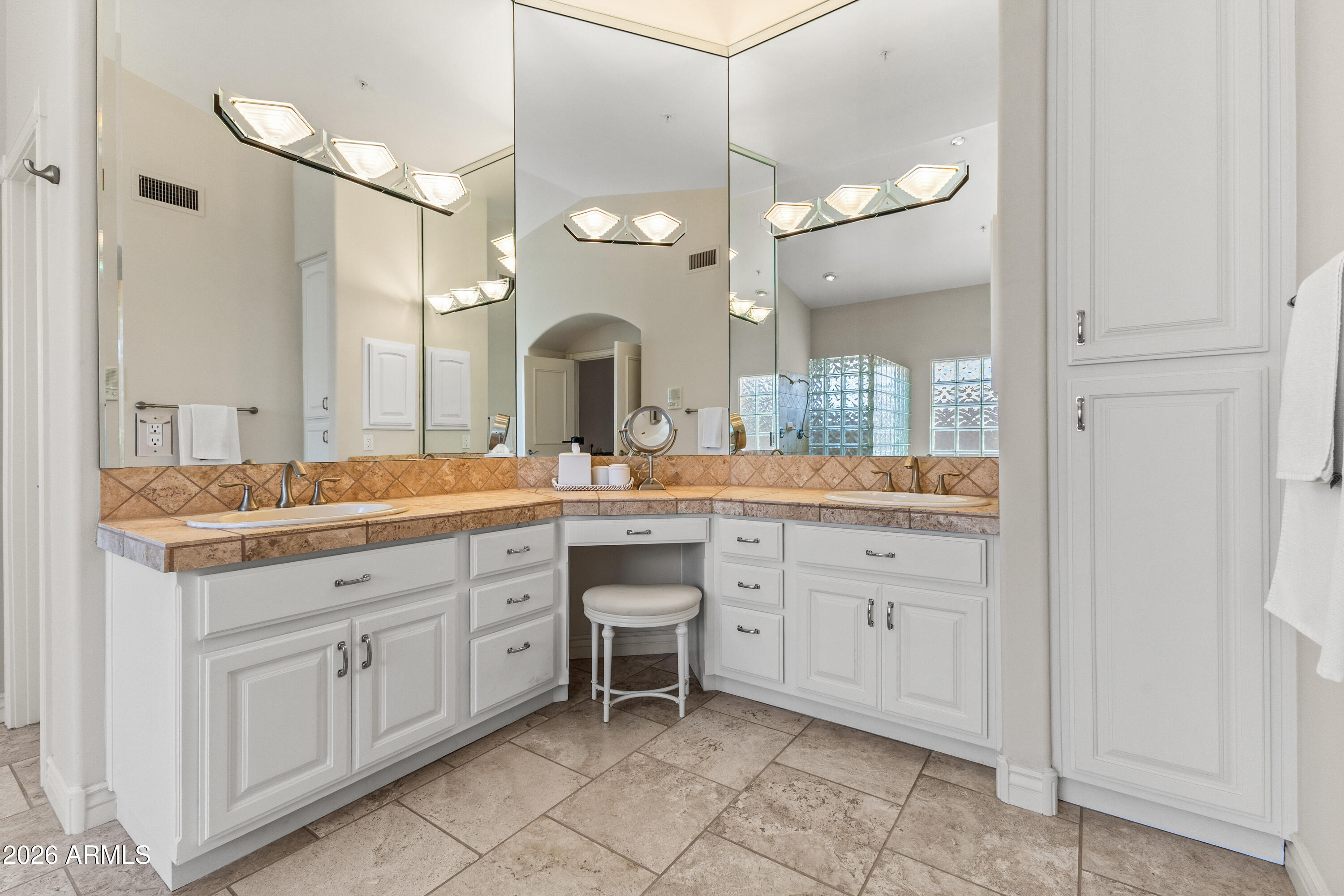 Scottsdale, Arizona, 85259, United States, 5 Bedrooms Bedrooms, ,4 BathroomsBathrooms,Residential,Contingent,2041701