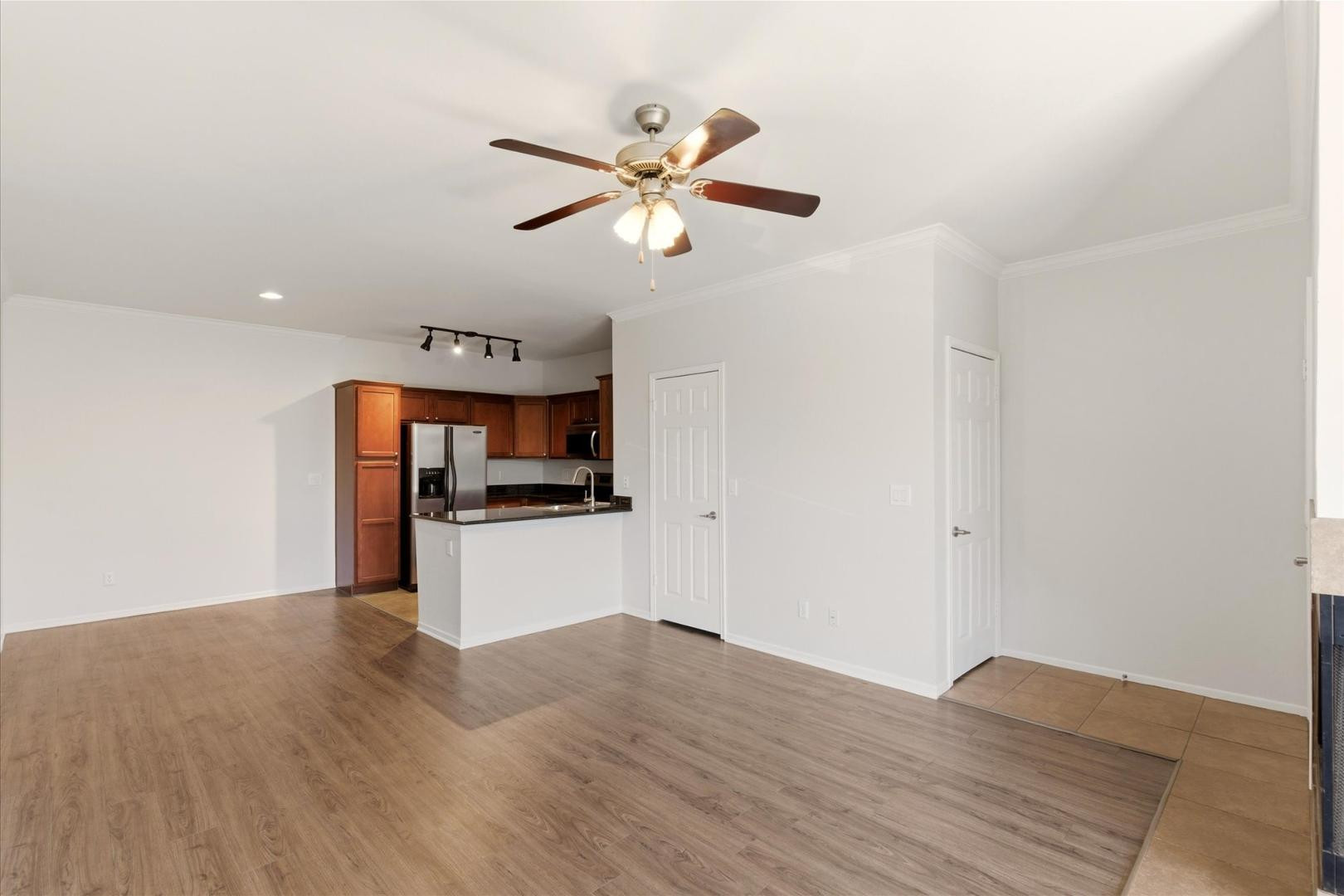 7009 E Acoma Drive Unit 2038
