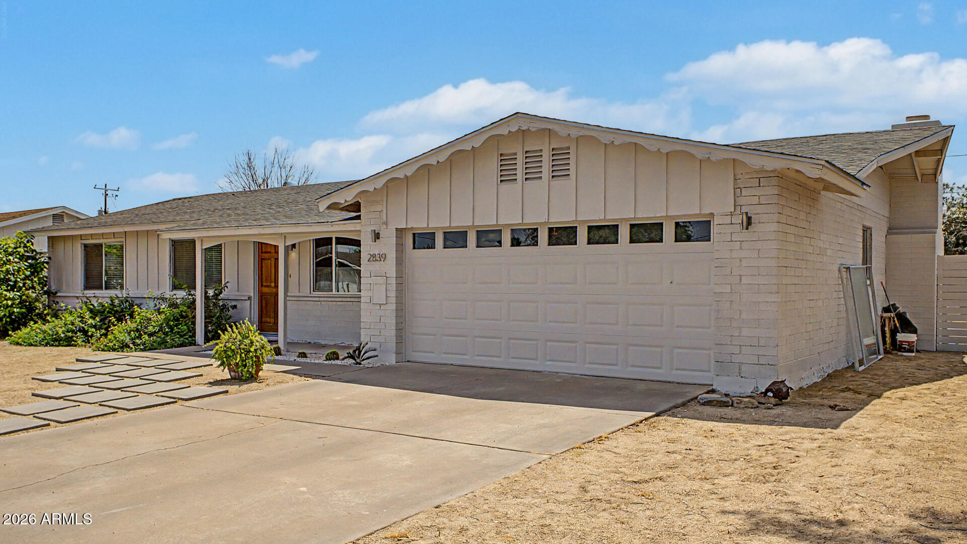 2839 E SHANGRI LA Road