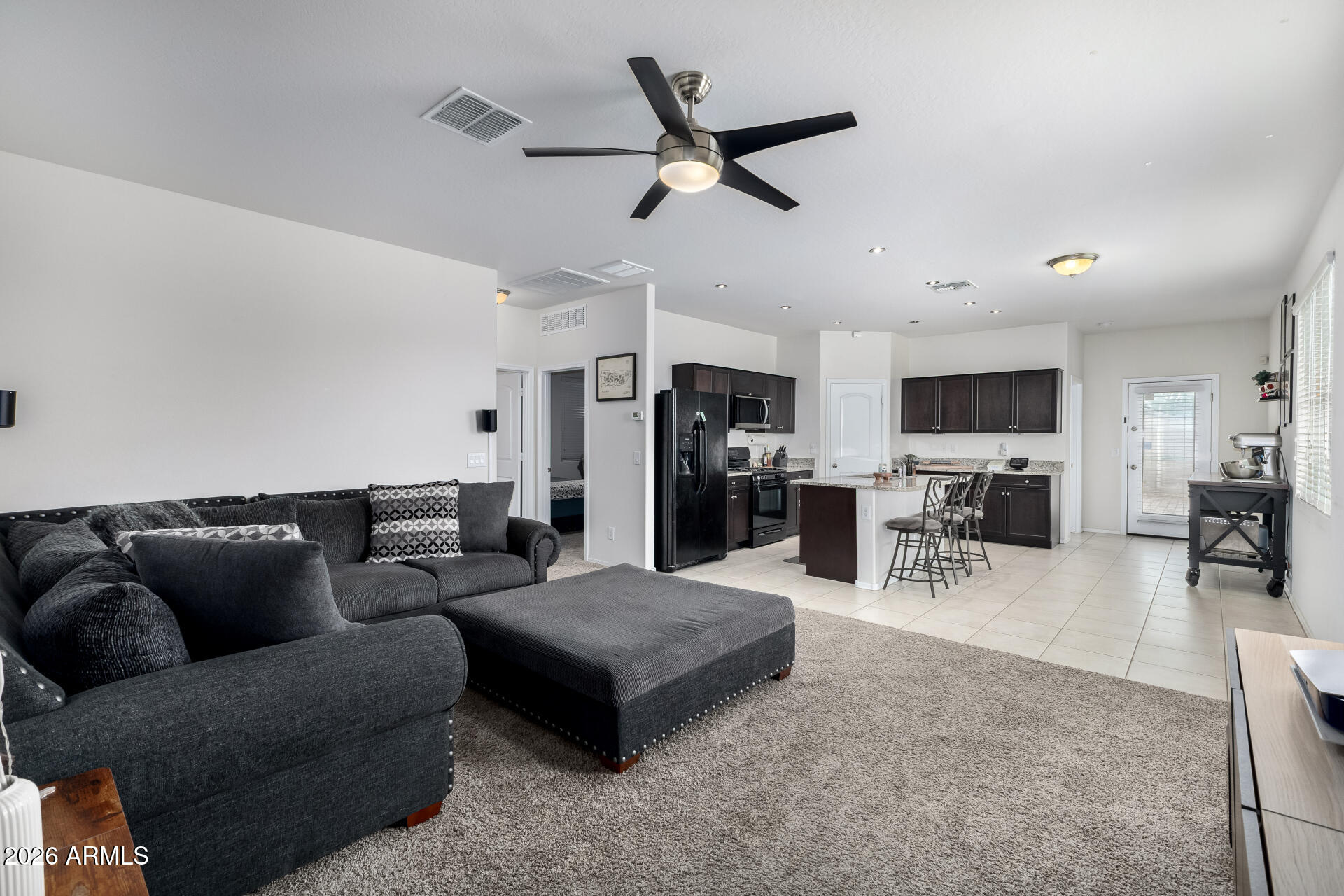 29983 W WHITTON Avenue