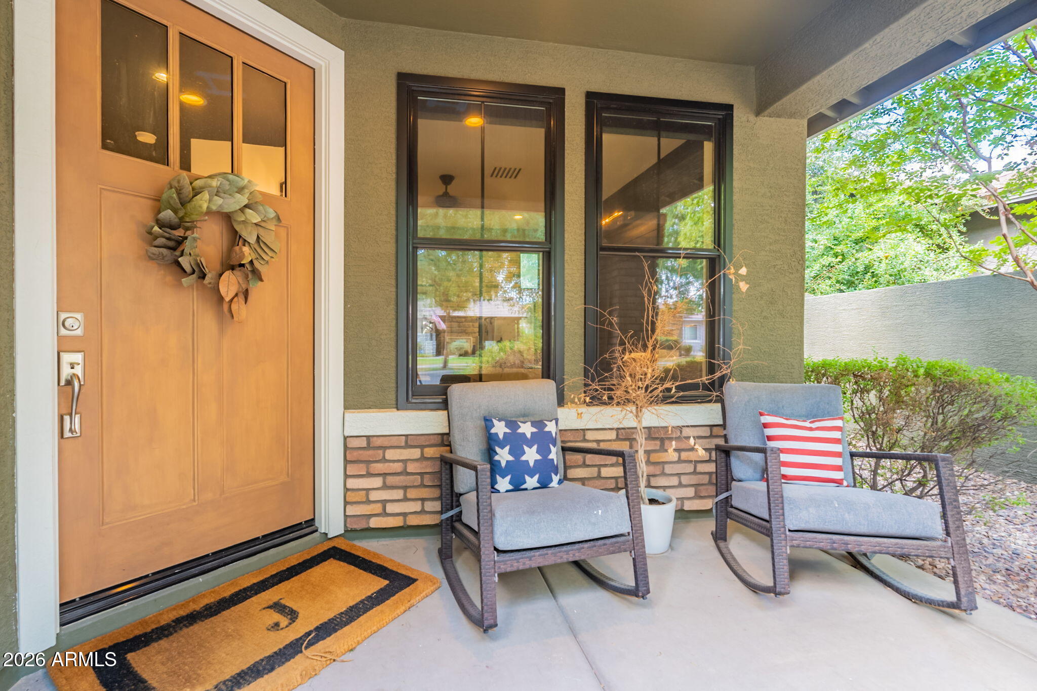 3852 E COMSTOCK Drive