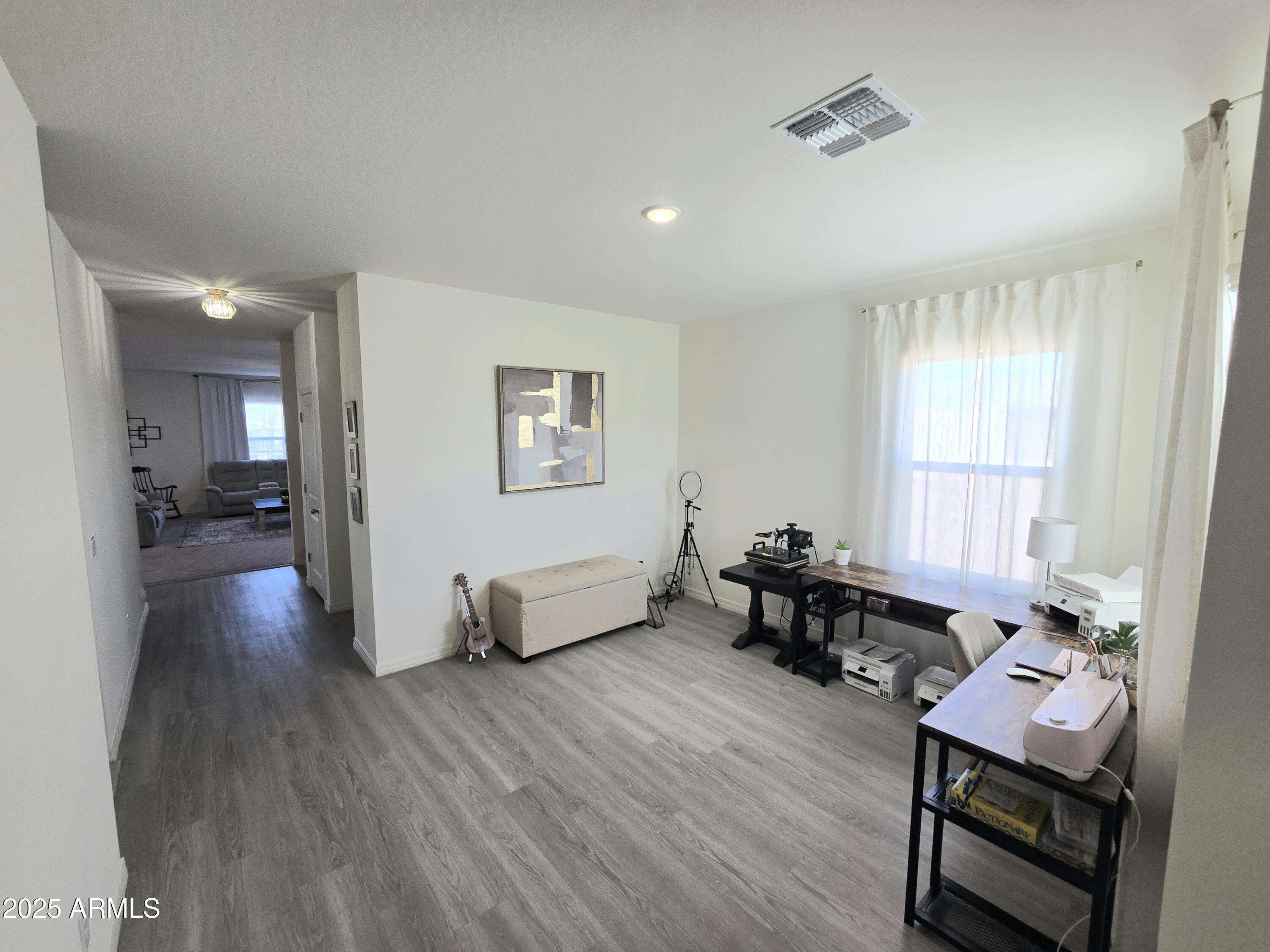 3212 E VALLEYHIGH Trail