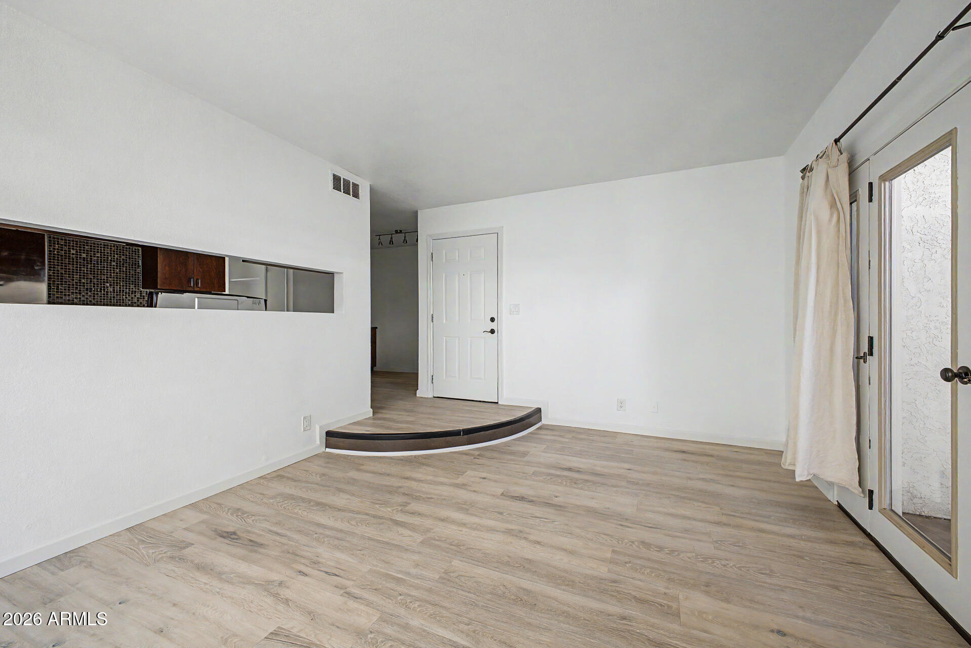 3422 N 12TH Place