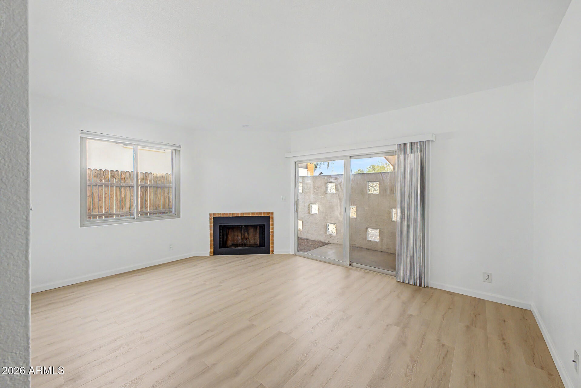 3422 N 12TH Place