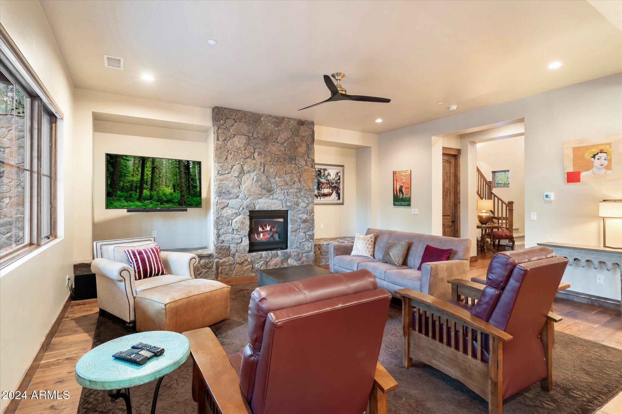 4320 W ARABIAN Trail