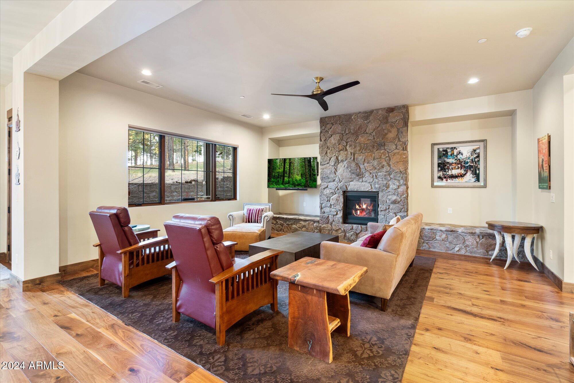 4320 W ARABIAN Trail