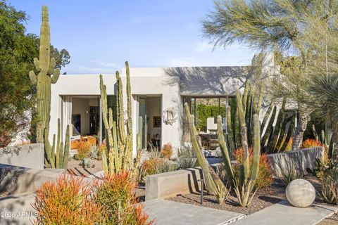 Photo of 6124 N Camelback Manor Drive, Paradise Valley, AZ 85253 (MLS # 6960220)