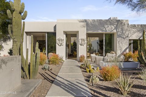 Photo of 6124 N Camelback Manor Drive, Paradise Valley, AZ 85253 (MLS # 6960220)