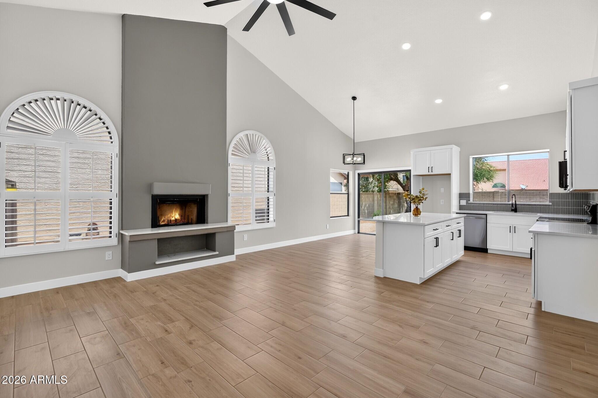 14605 S 41ST Way