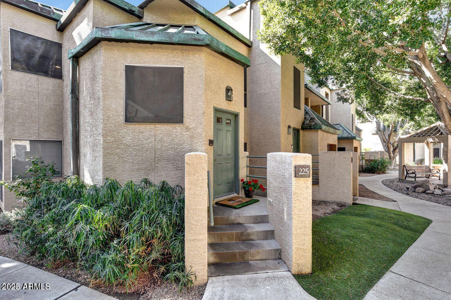 101 N 7TH Street 225