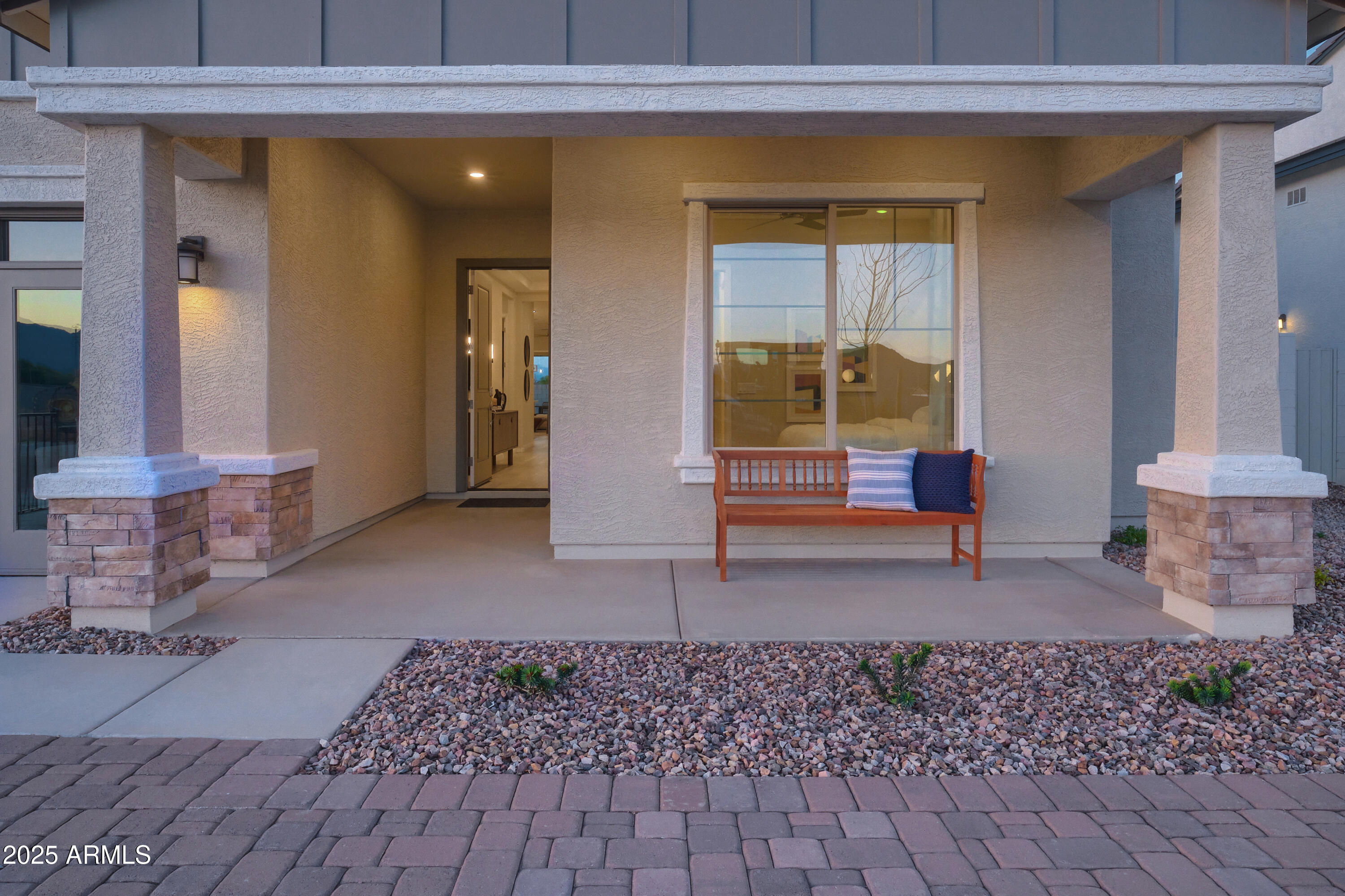 4934 W WEEPING WILLOW Way